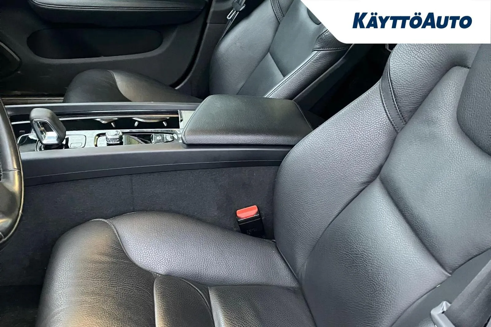 Volvo V60 Cross Country JTS-145 carousel image