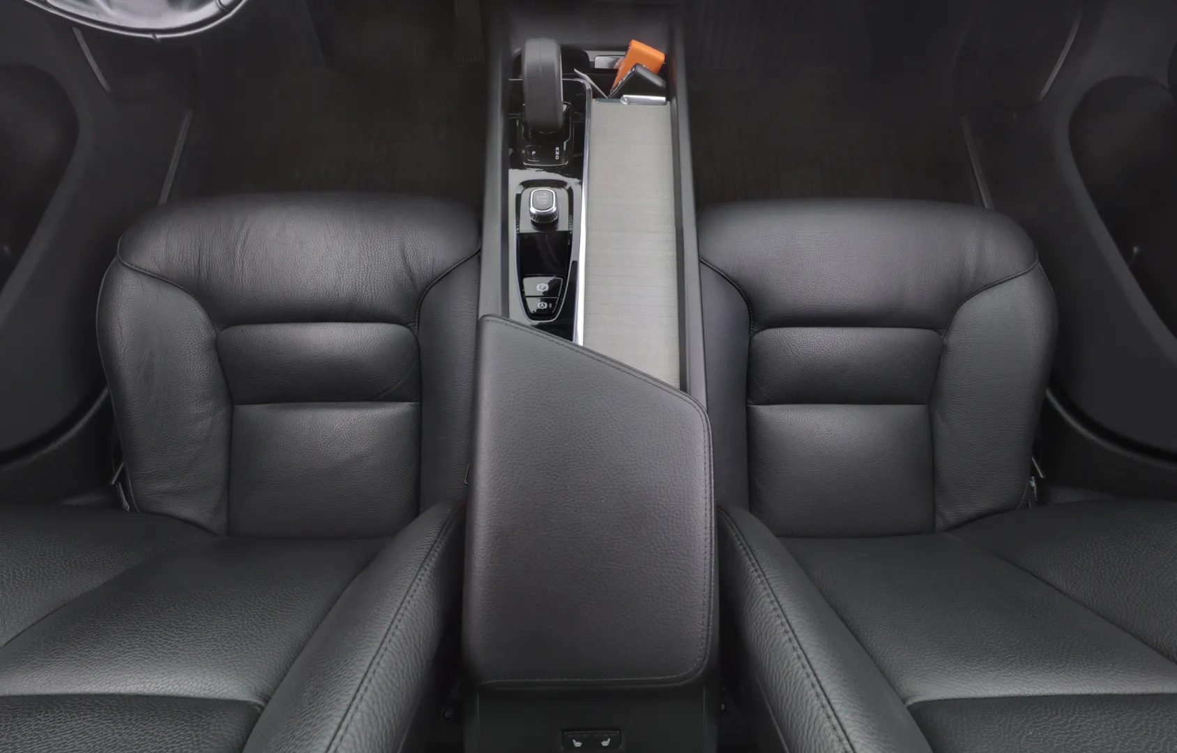 VOLVO V60 Cross Country JTS-145 carousel image