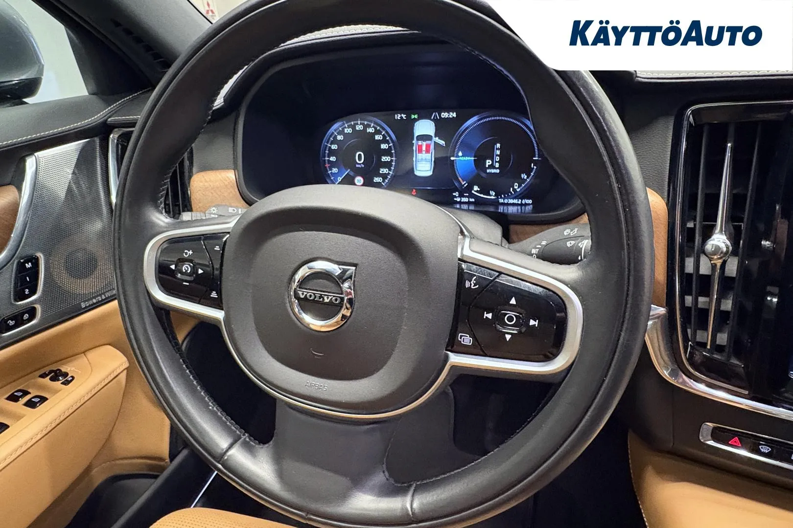 VOLVO S90 SMN-904 carousel image