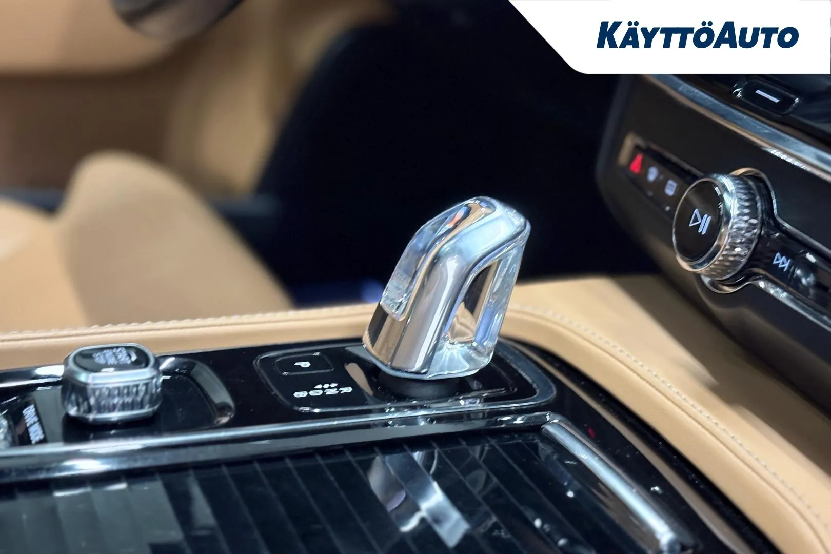 VOLVO S90 SMN-904 carousel image