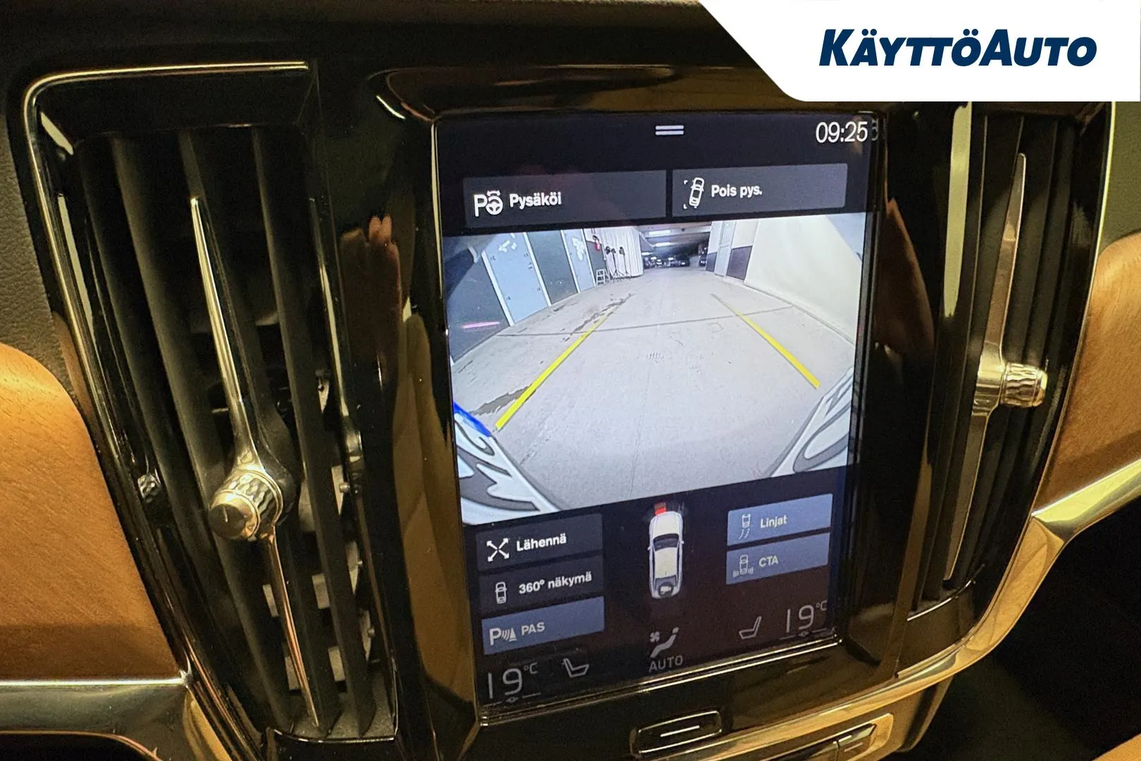 VOLVO S90 SMN-904 carousel image