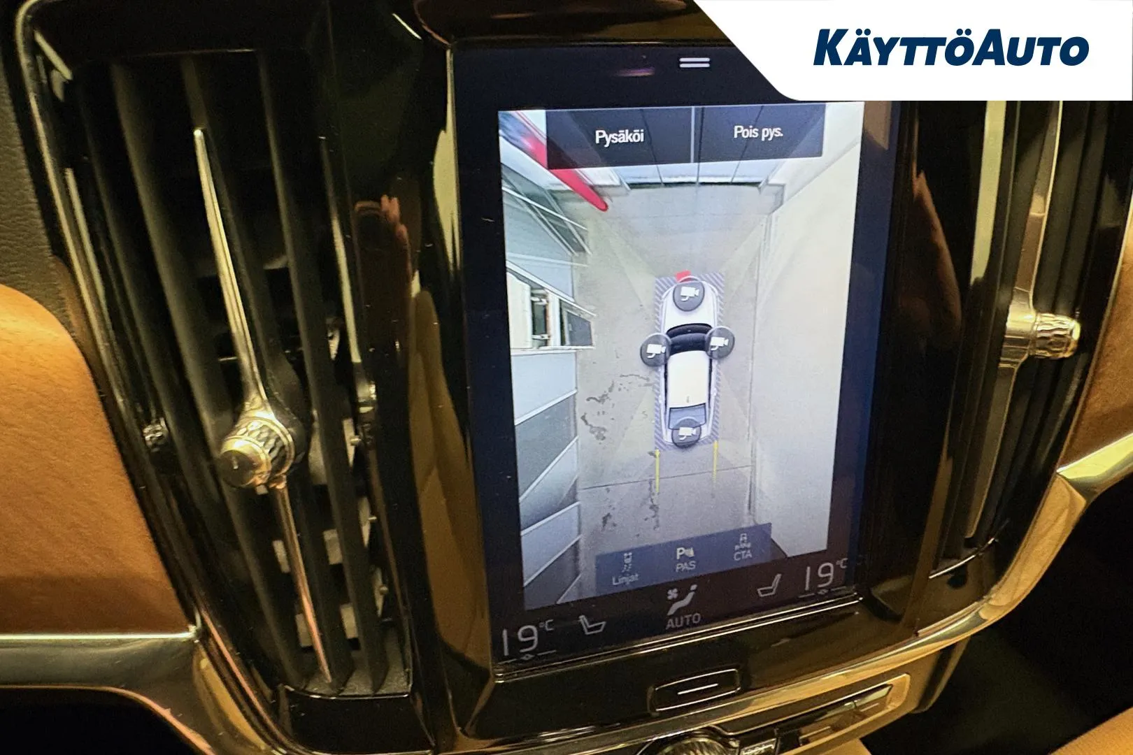 VOLVO S90 SMN-904 carousel image