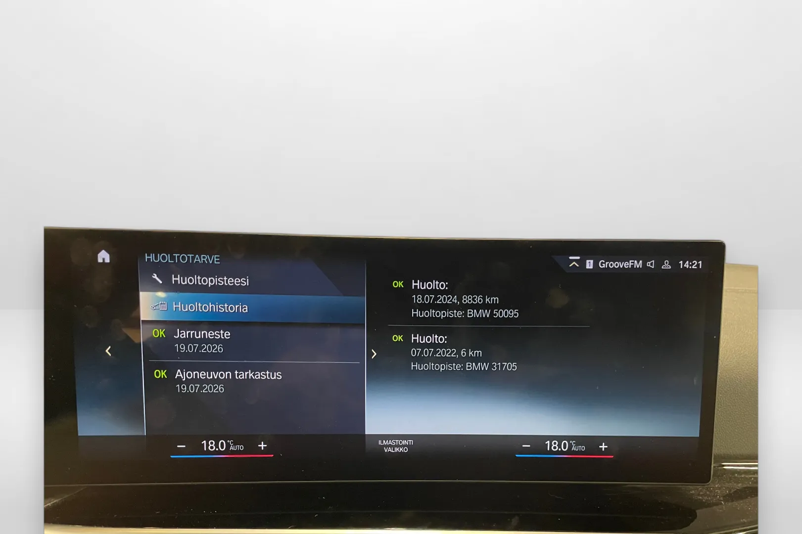 BMW i4 ZOO-182 carousel image