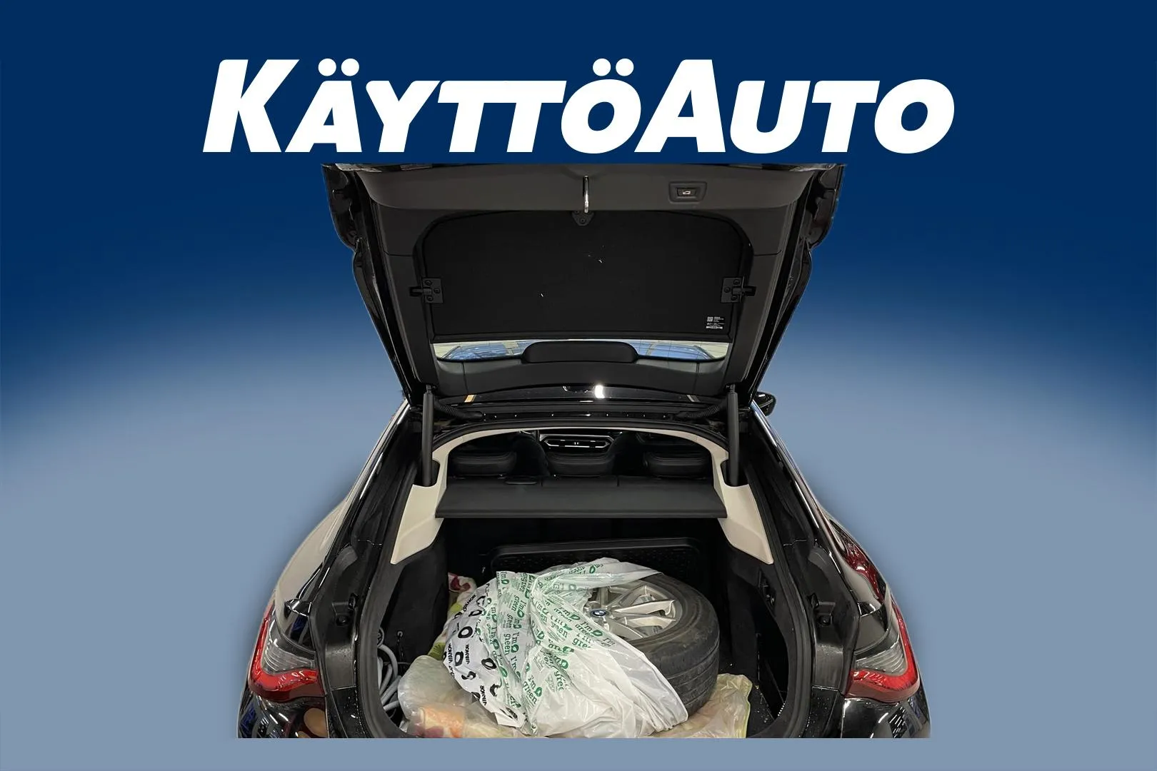 BMW i4 ZOO-182 carousel image