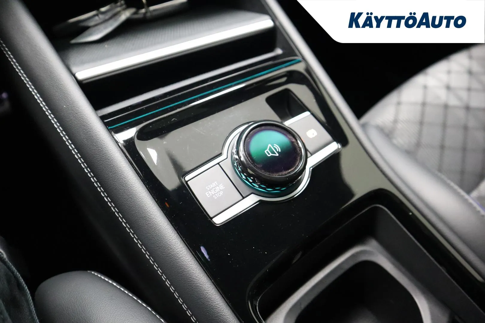 VOLKSWAGEN Tiguan ZPC-619 carousel image