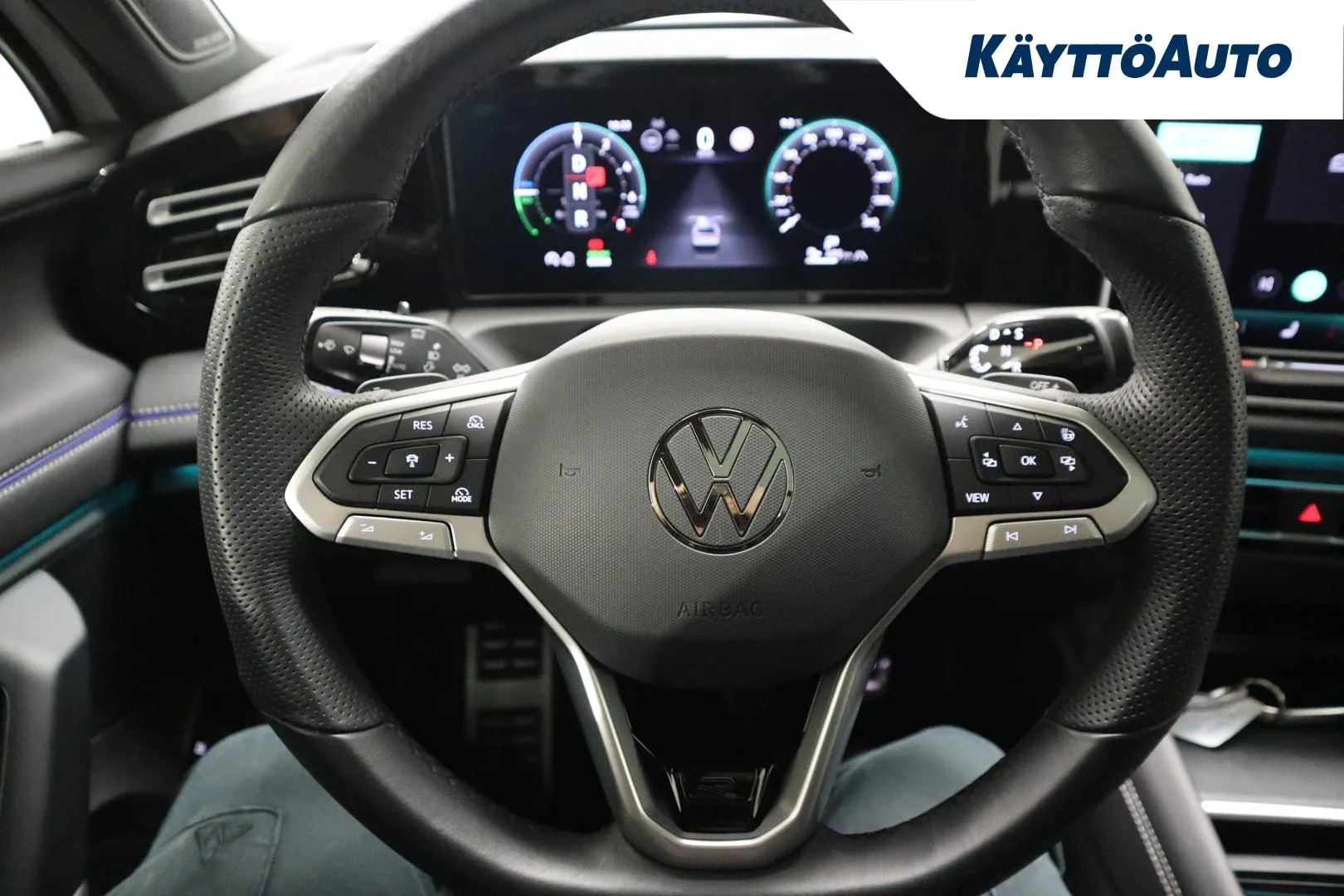 VOLKSWAGEN Tiguan ZPC-619 carousel image