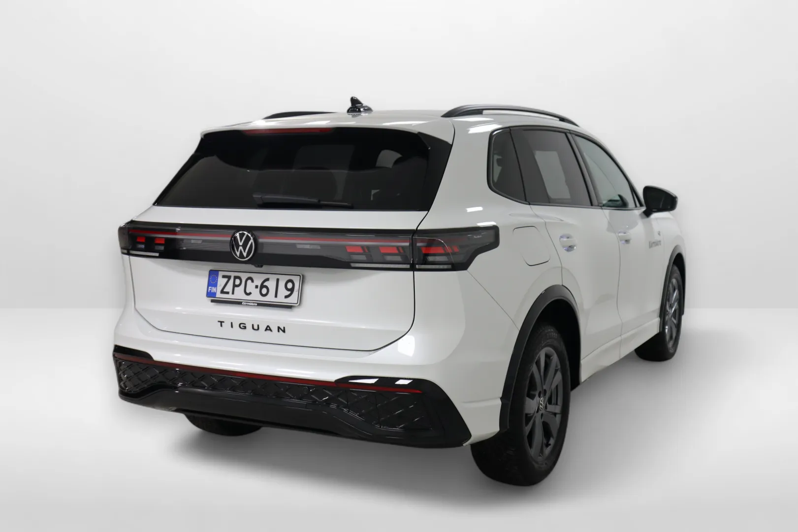 VOLKSWAGEN Tiguan ZPC-619 carousel image