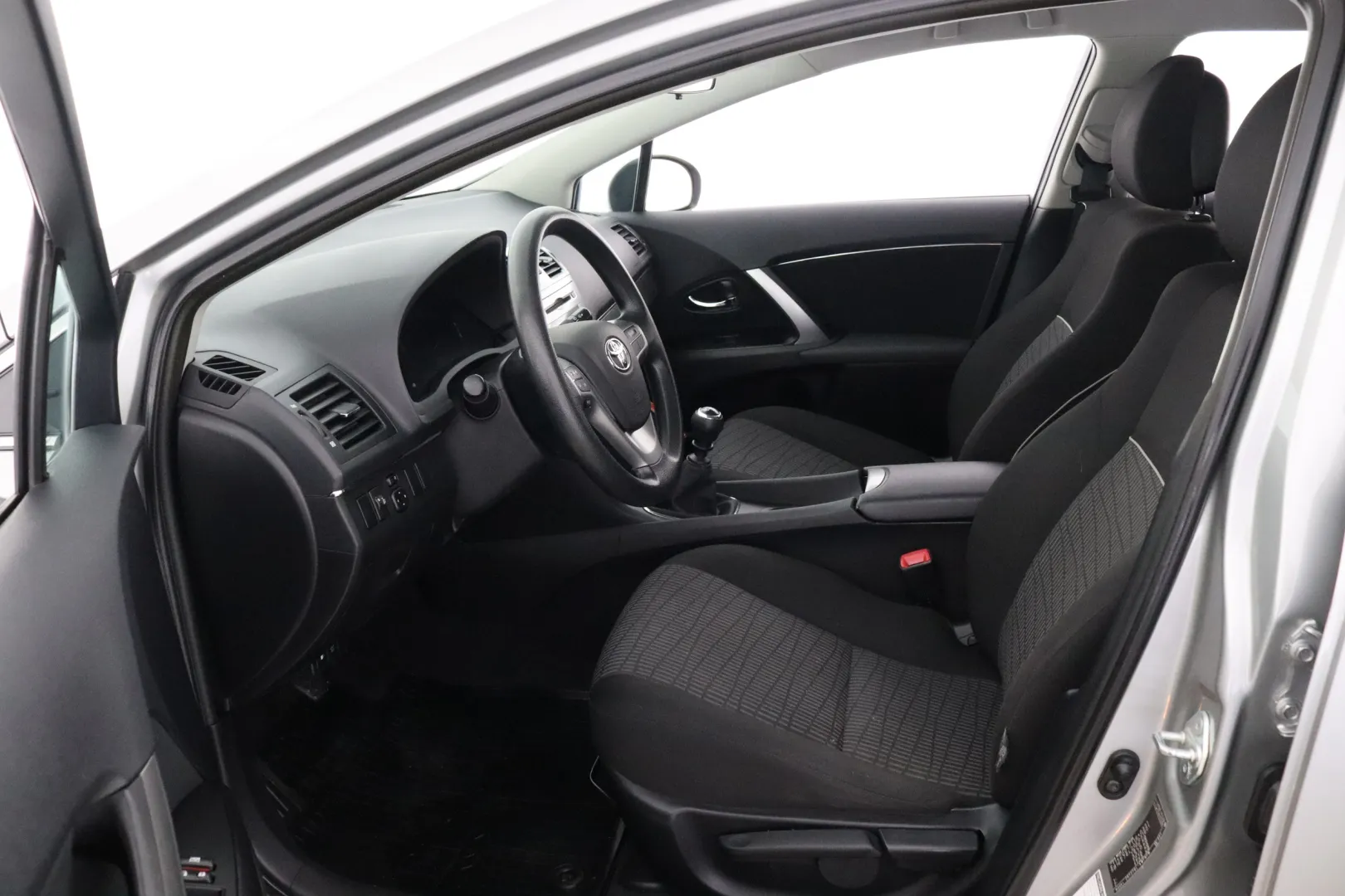 TOYOTA Avensis CTK-959 carousel image