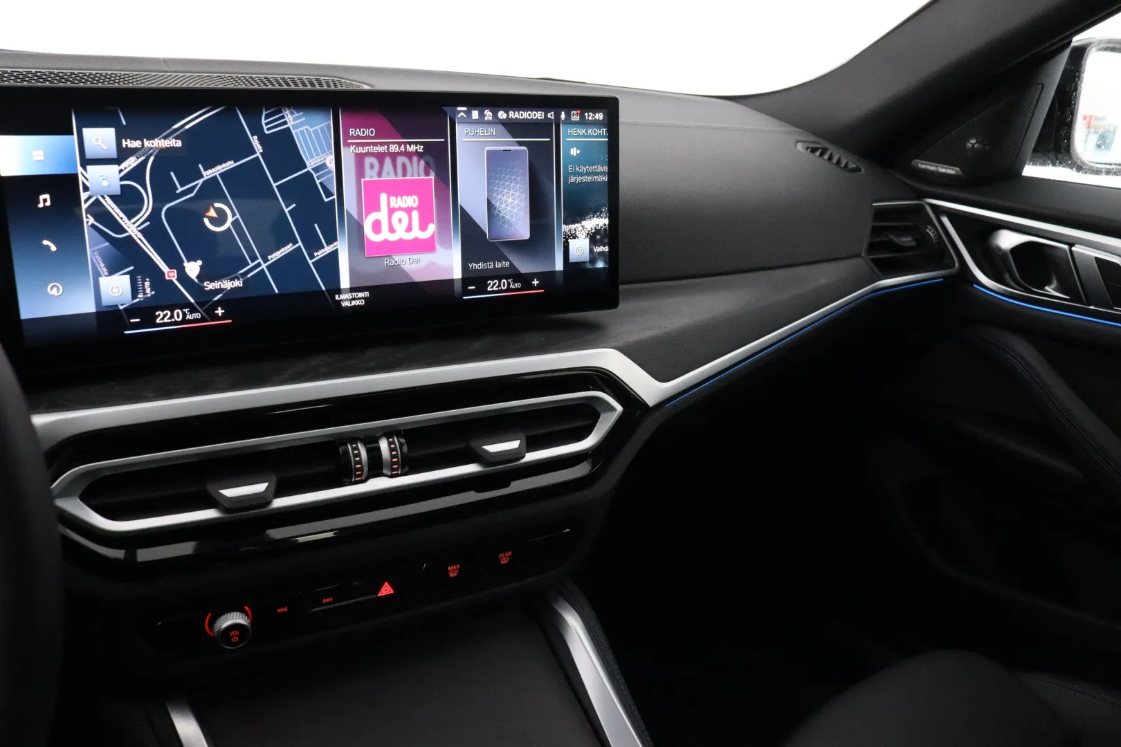 BMW i4 YMA-570 carousel image