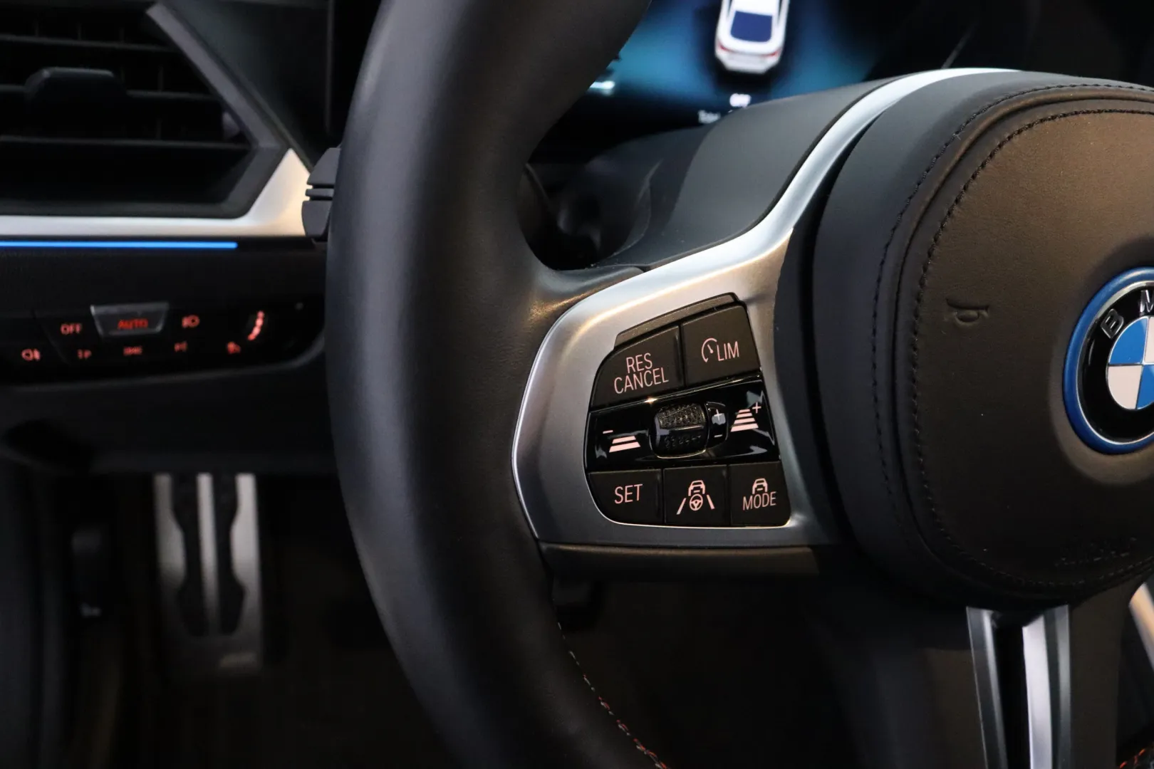 BMW i4 YMA-570 carousel image