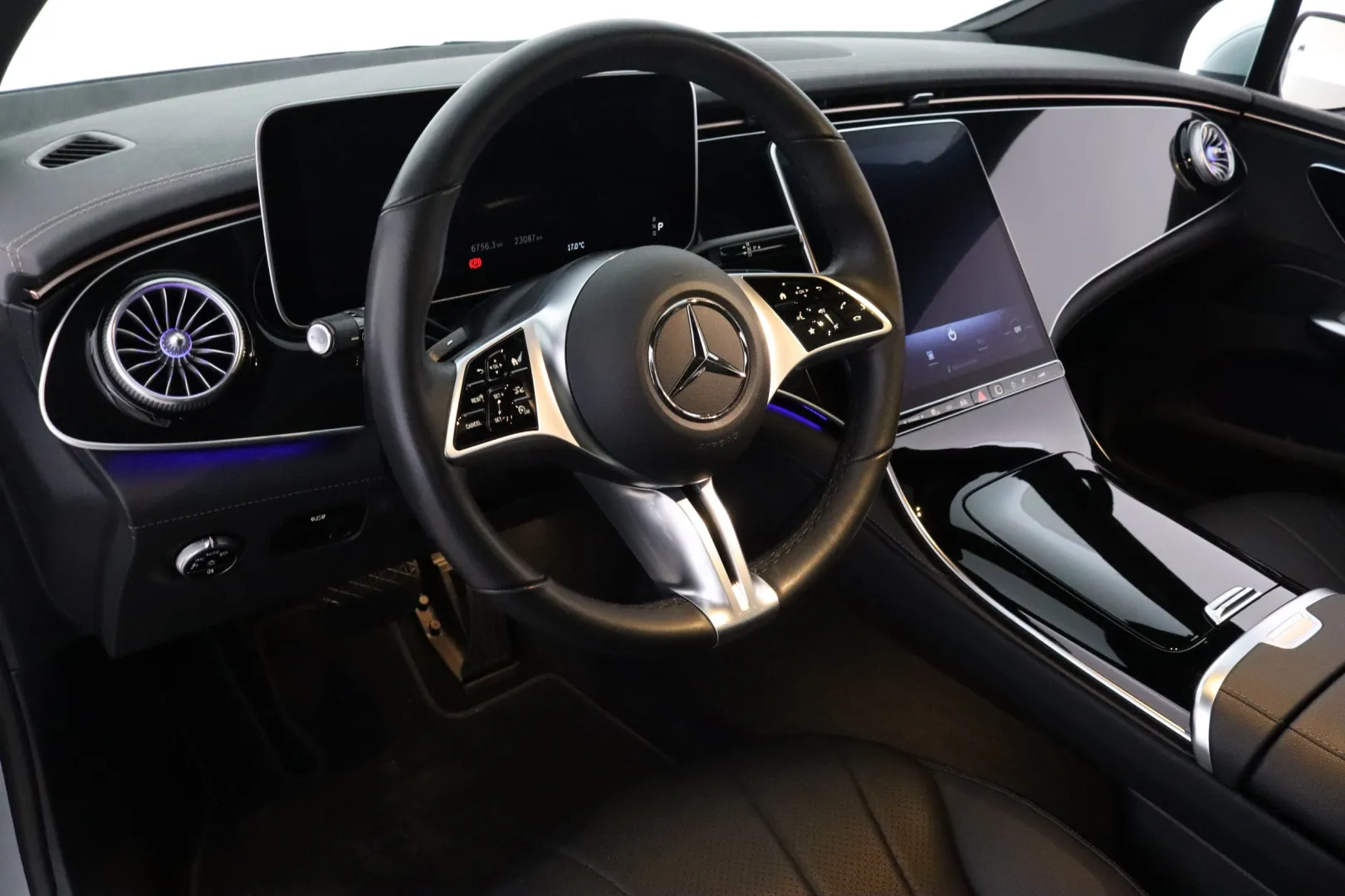 MERCEDES-BENZ EQE RXJ-976 carousel image