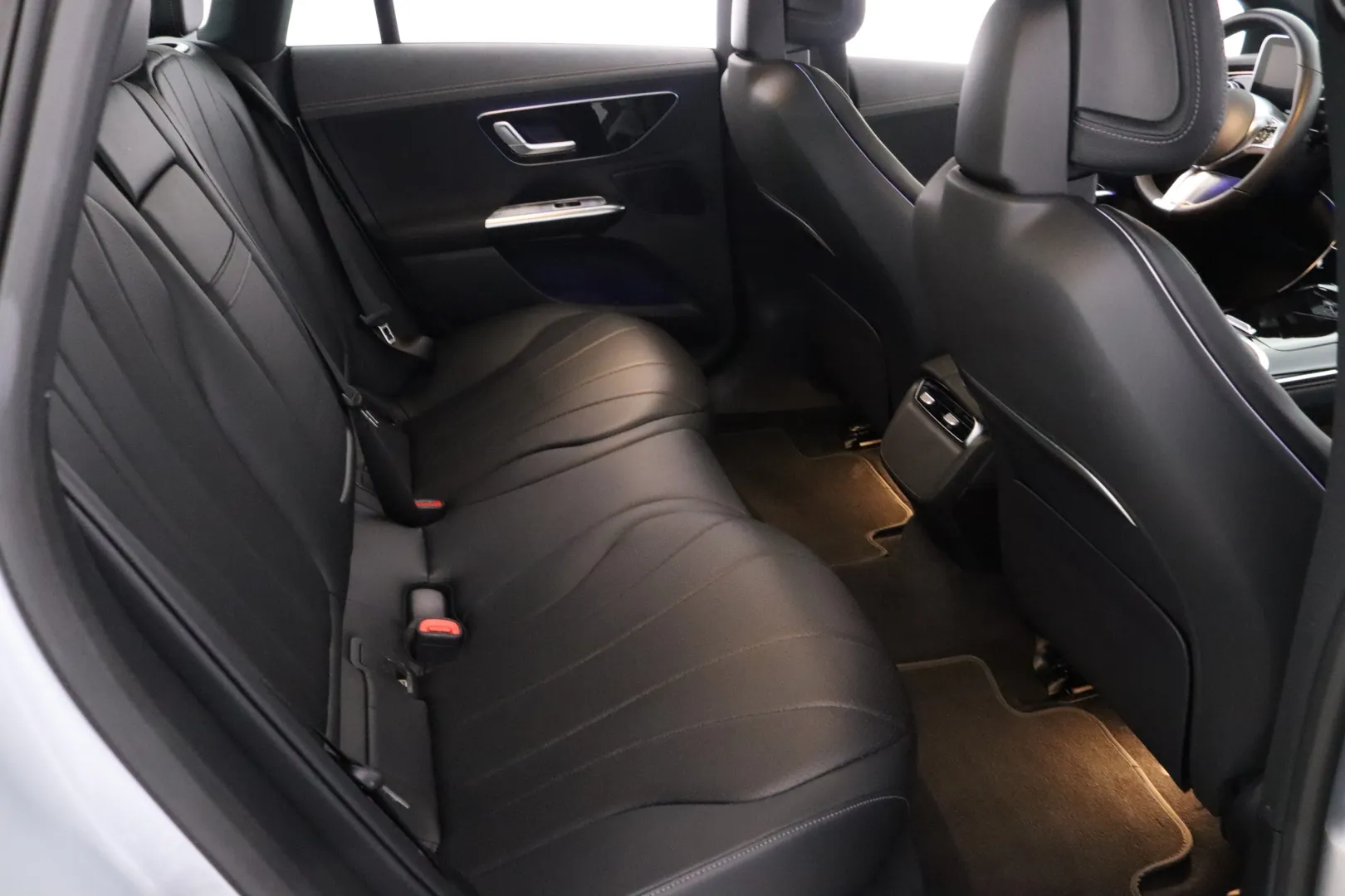 MERCEDES-BENZ EQE RXJ-976 carousel image