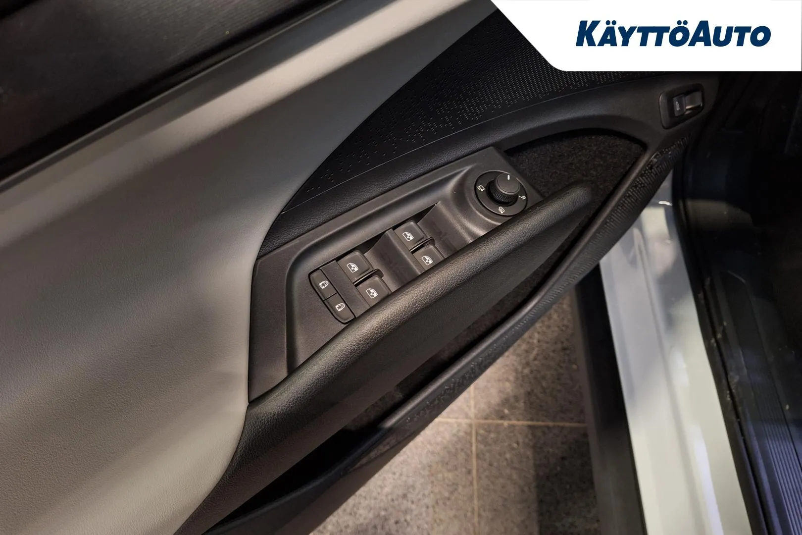 Skoda Elroq JOM-813 carousel image