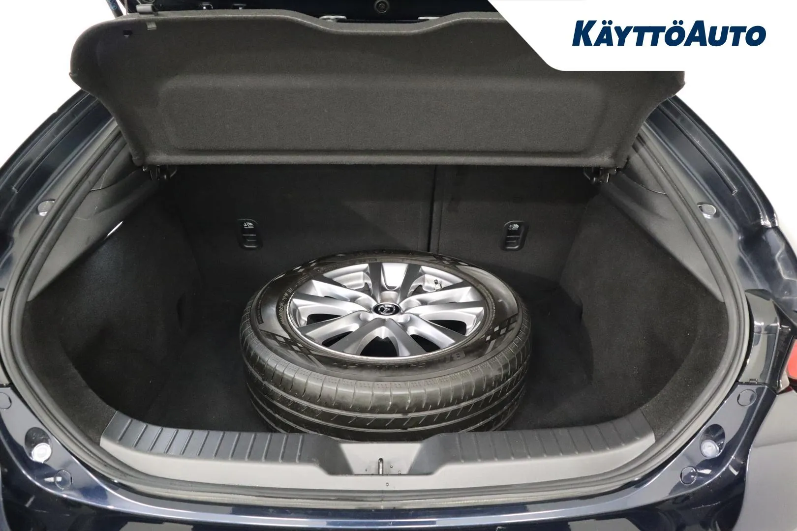 MAZDA Mazda3 BVH-738 carousel image