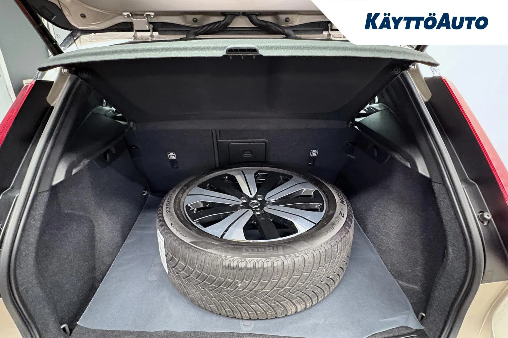 VOLVO XC40 MOL-797 carousel image