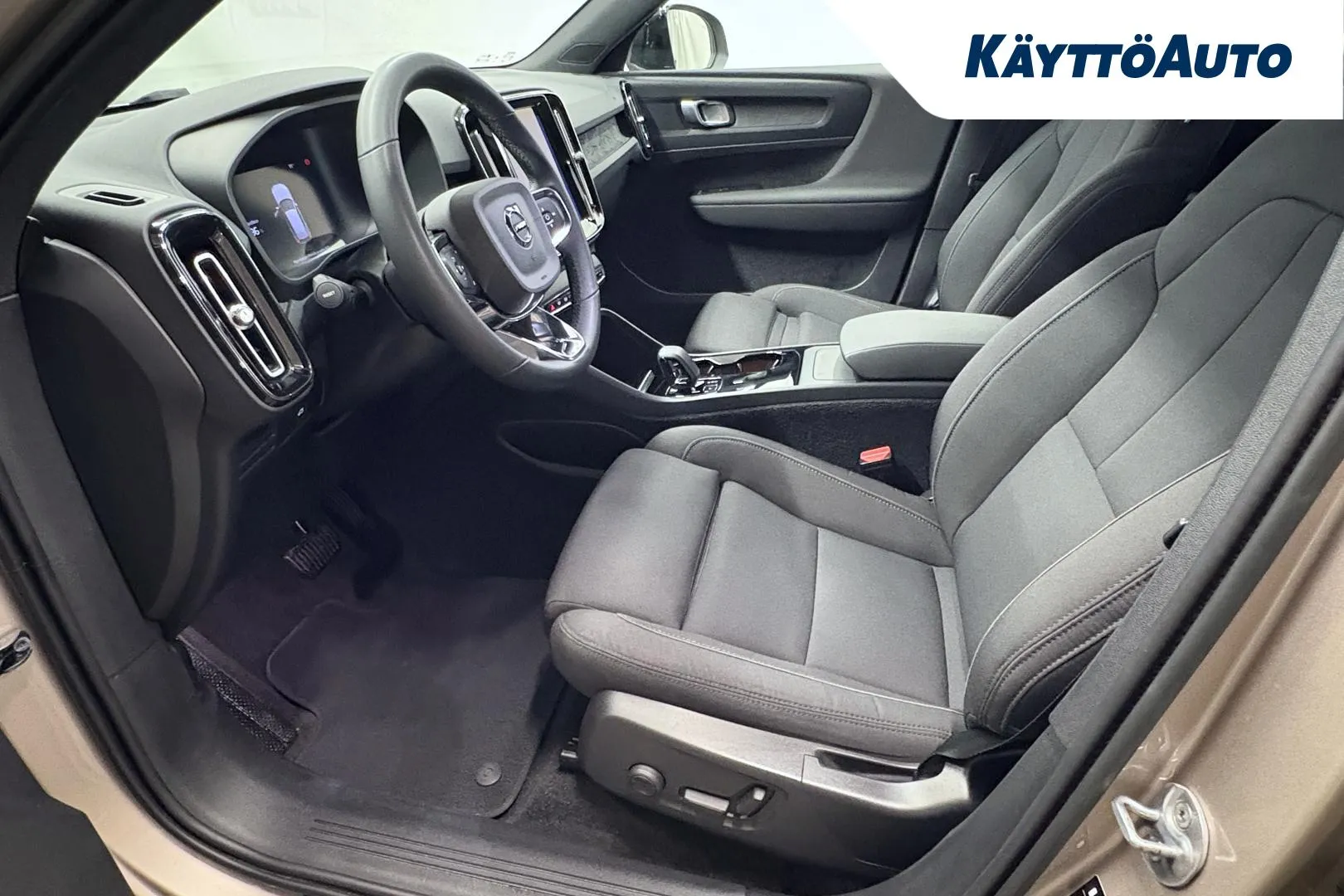 VOLVO XC40 MOL-797 carousel image