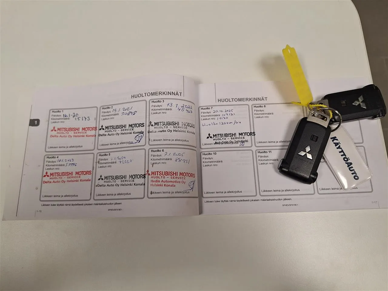 Mitsubishi Outlander PHEV SVZ-105 carousel image