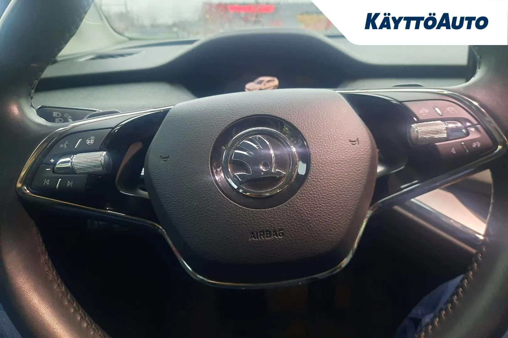 SKODA Enyaq OZY-908 carousel image