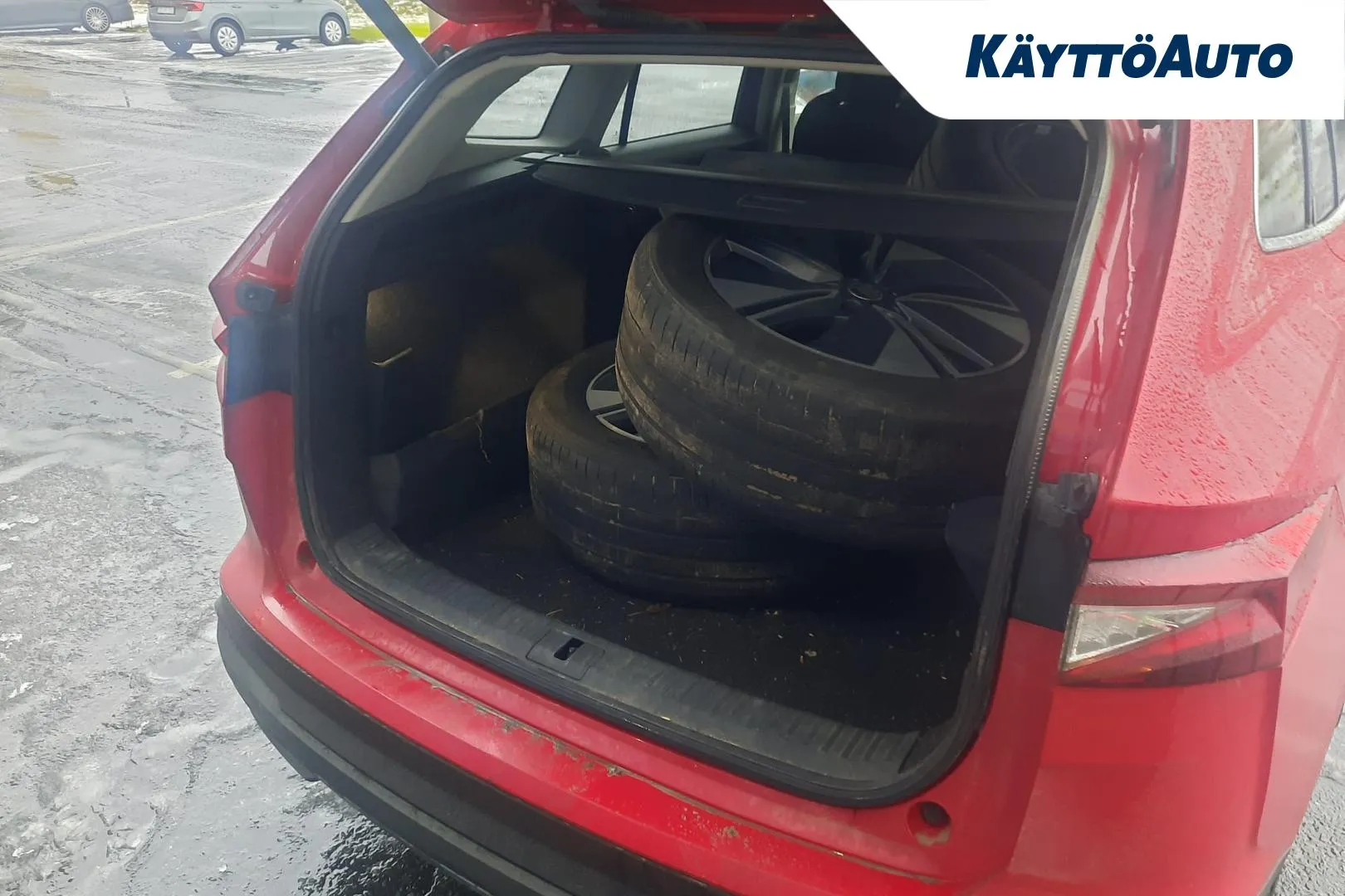 SKODA Enyaq OZY-908 carousel image