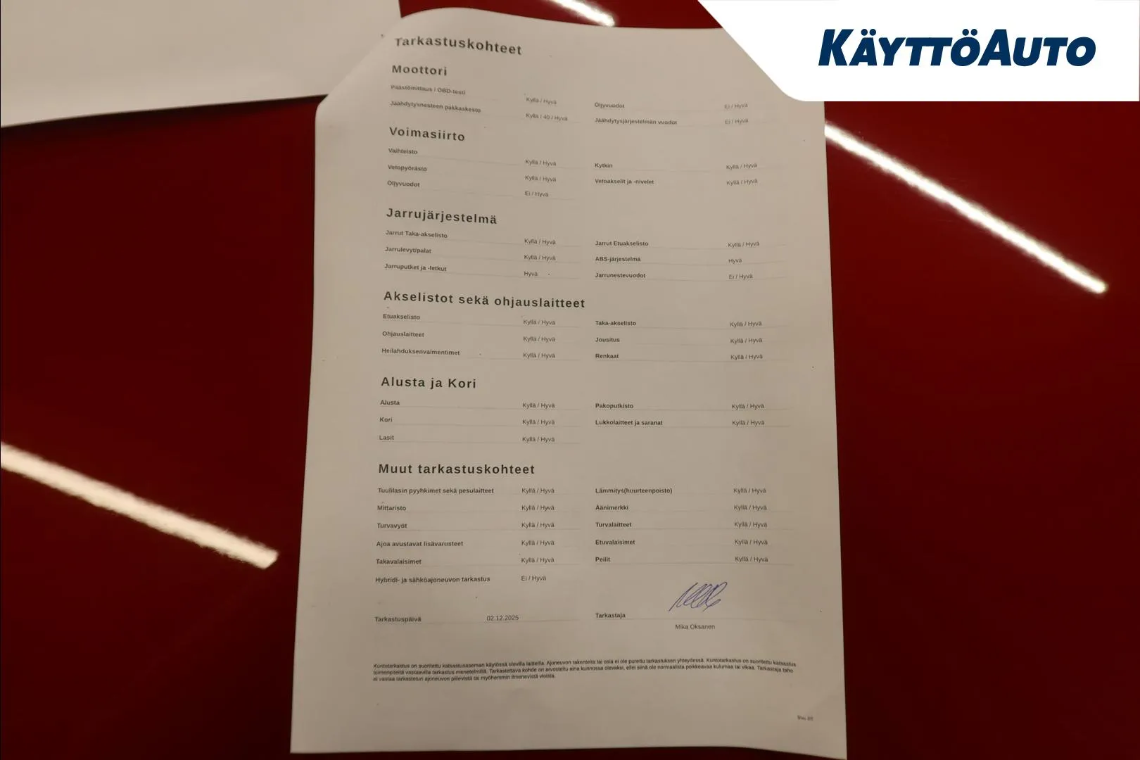 Mercedes-Benz E BXU-696 carousel image