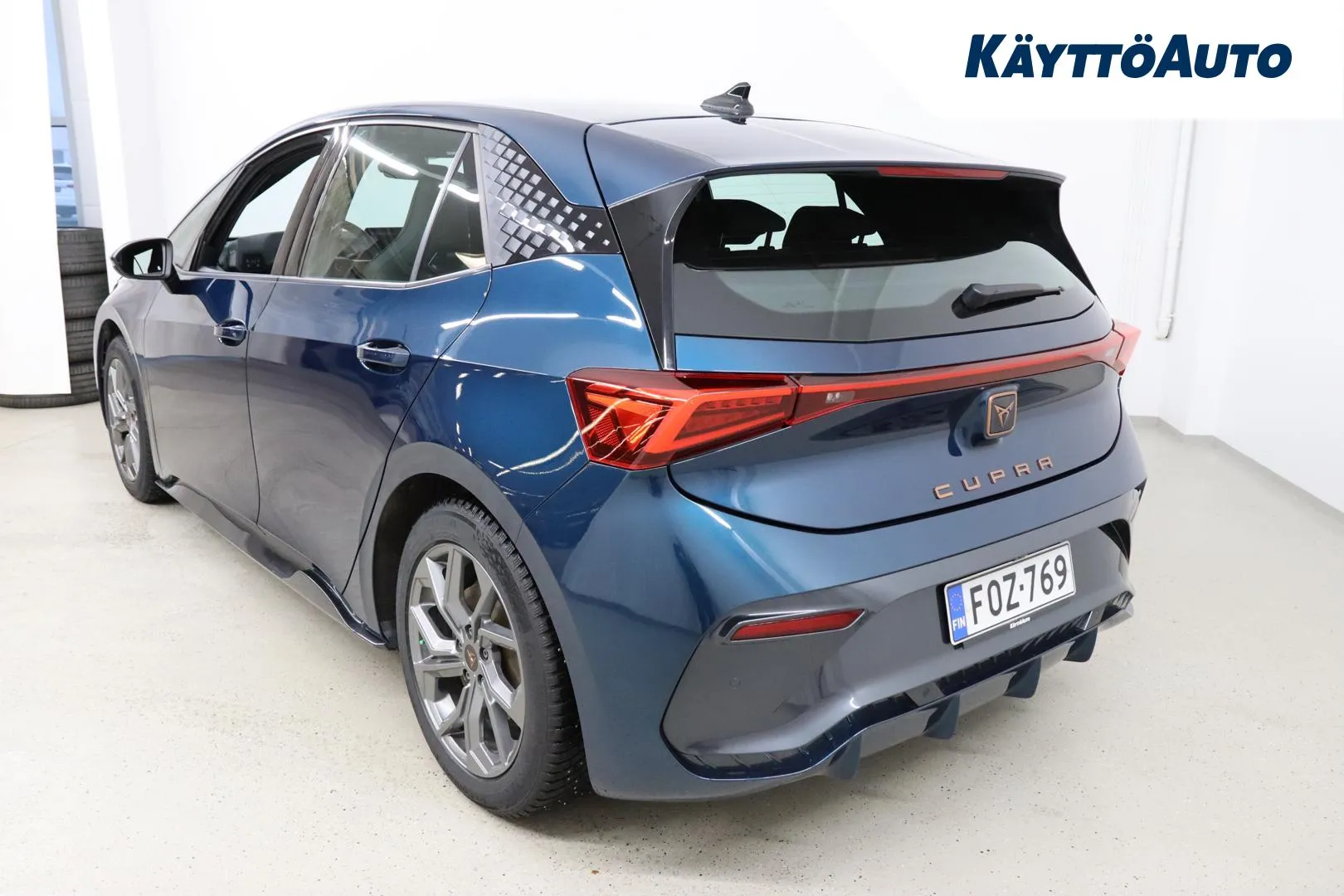 CUPRA Born FOZ-769 carousel image