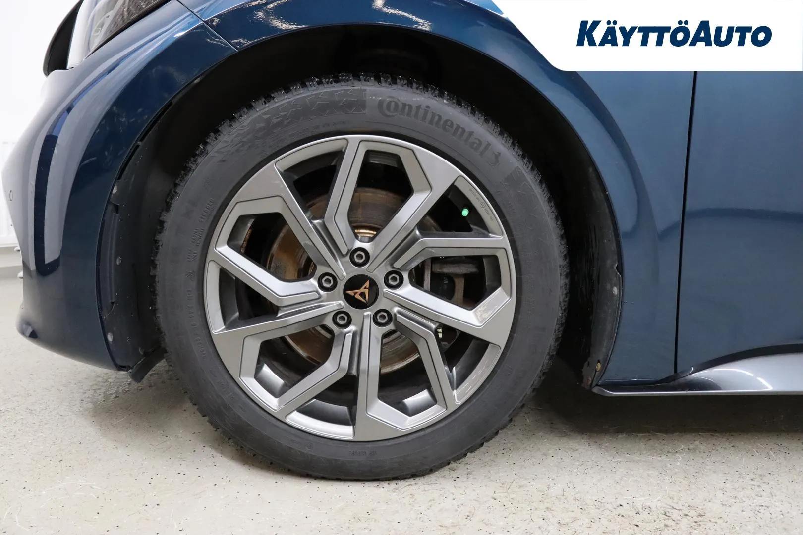 CUPRA Born FOZ-769 carousel image