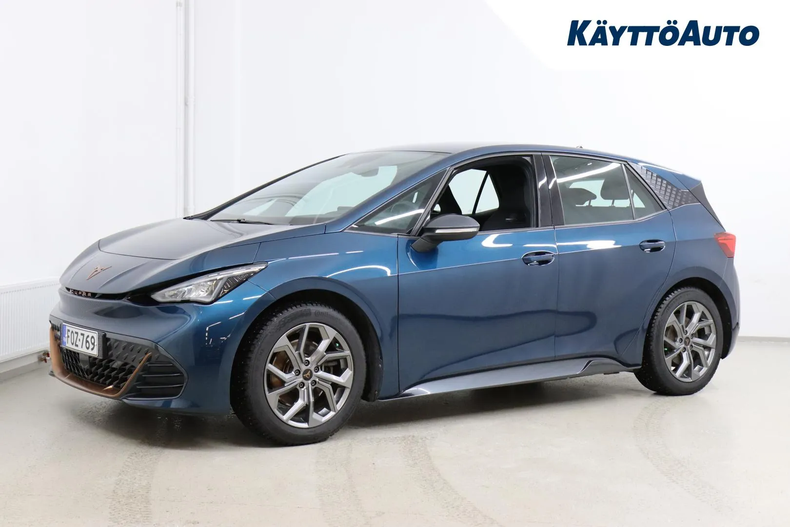 CUPRA Born FOZ-769 carousel image