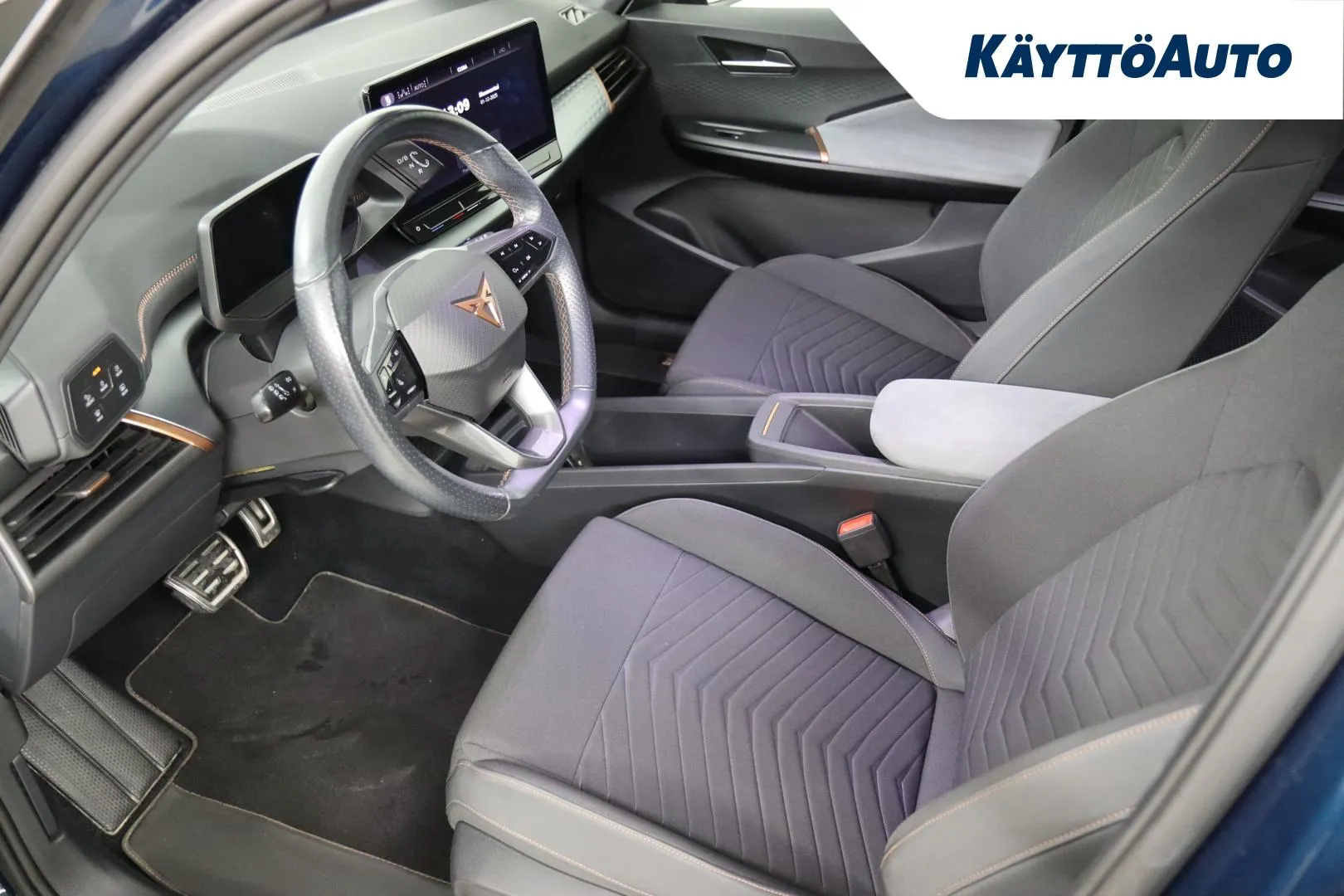 CUPRA Born FOZ-769 carousel image