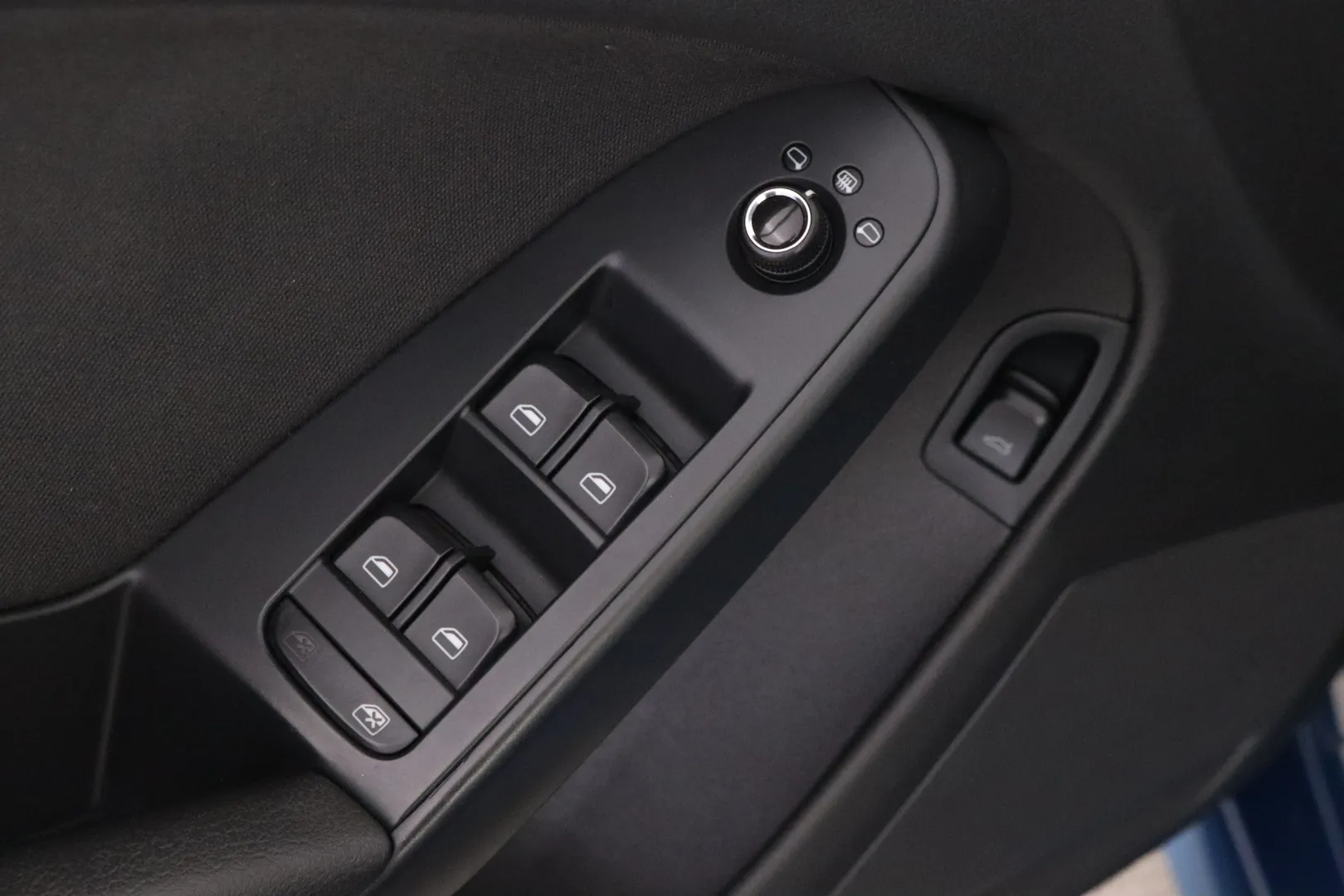 AUDI A4 YHK-609 carousel image