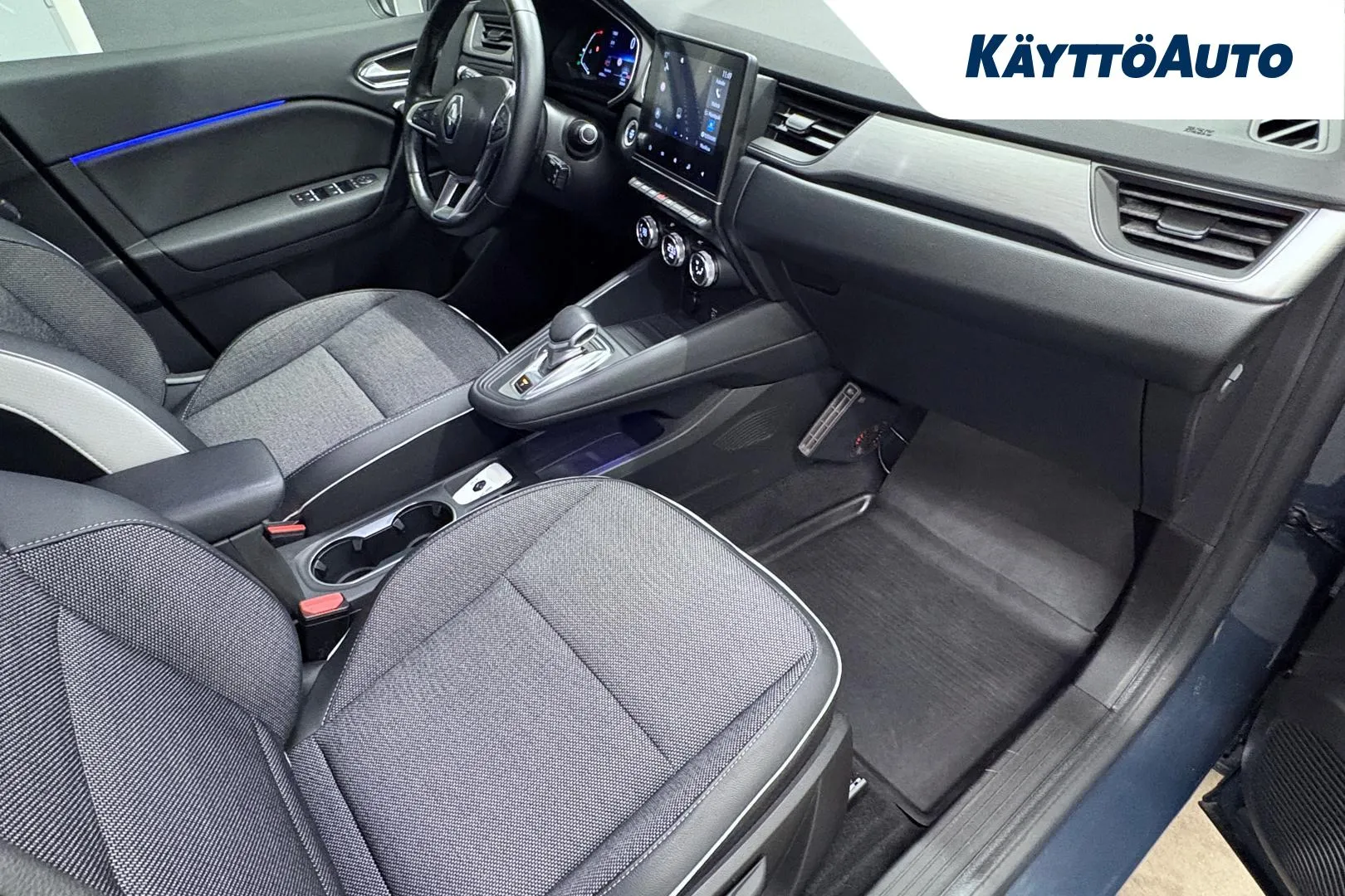 RENAULT Captur NLY-425 carousel image