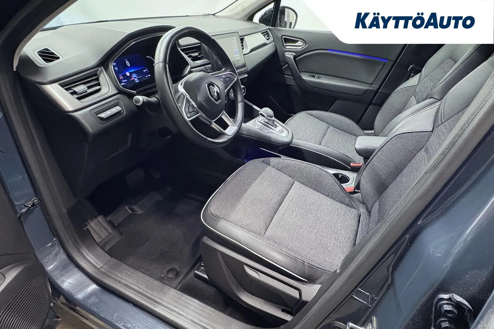 RENAULT Captur NLY-425 carousel image