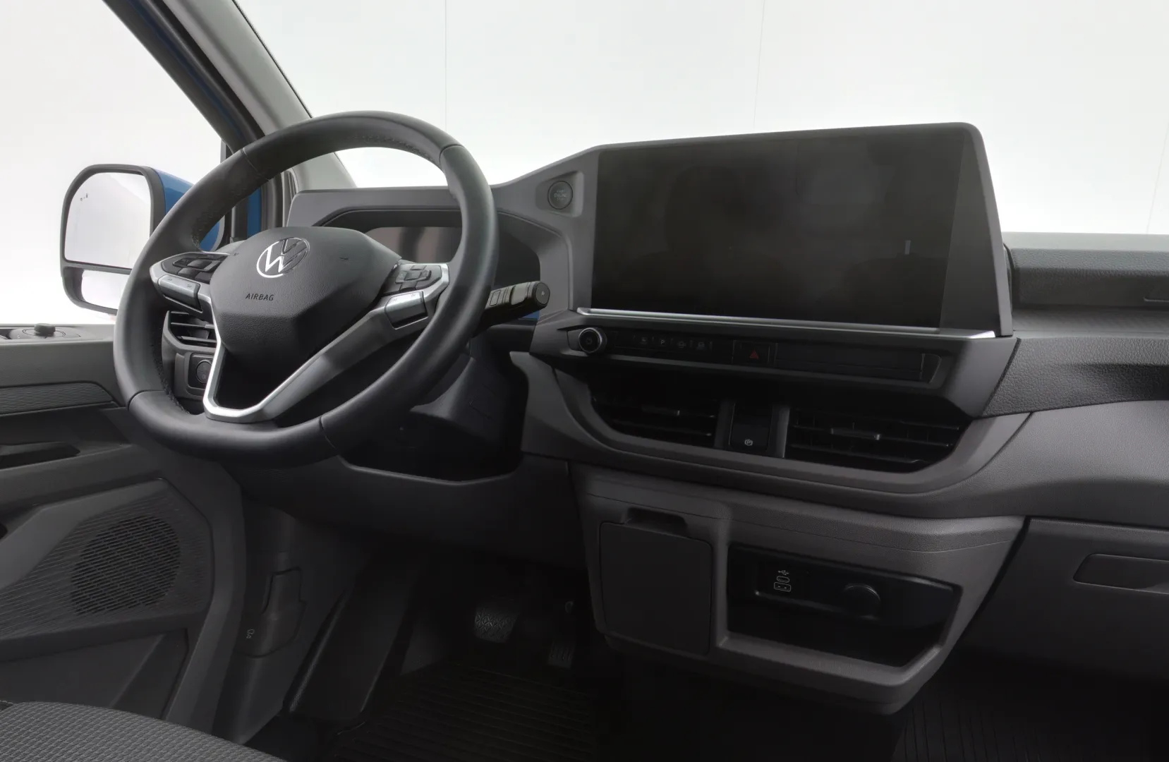 VOLKSWAGEN Transporter XTL-470 carousel image