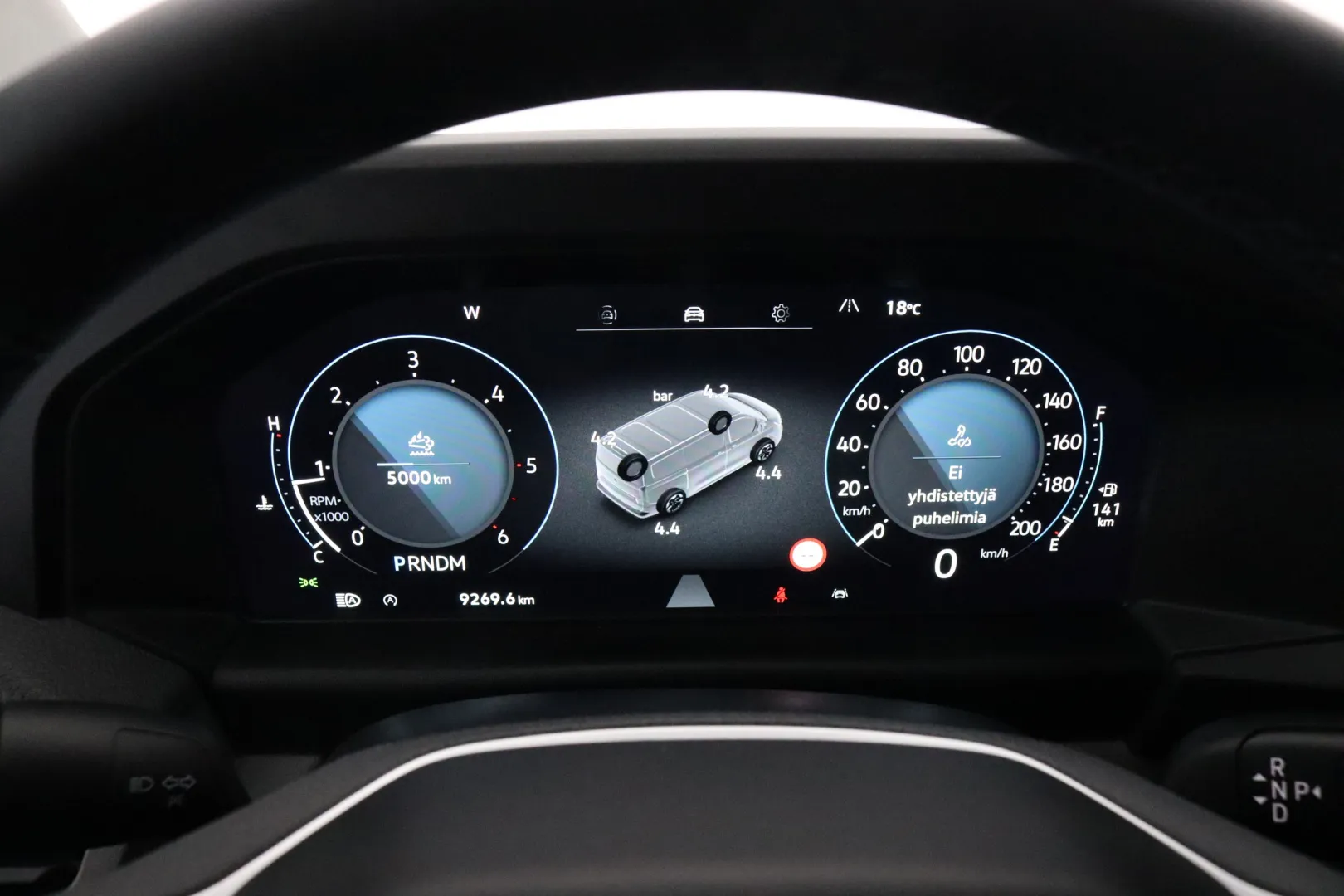 VOLKSWAGEN Transporter XTL-470 carousel image