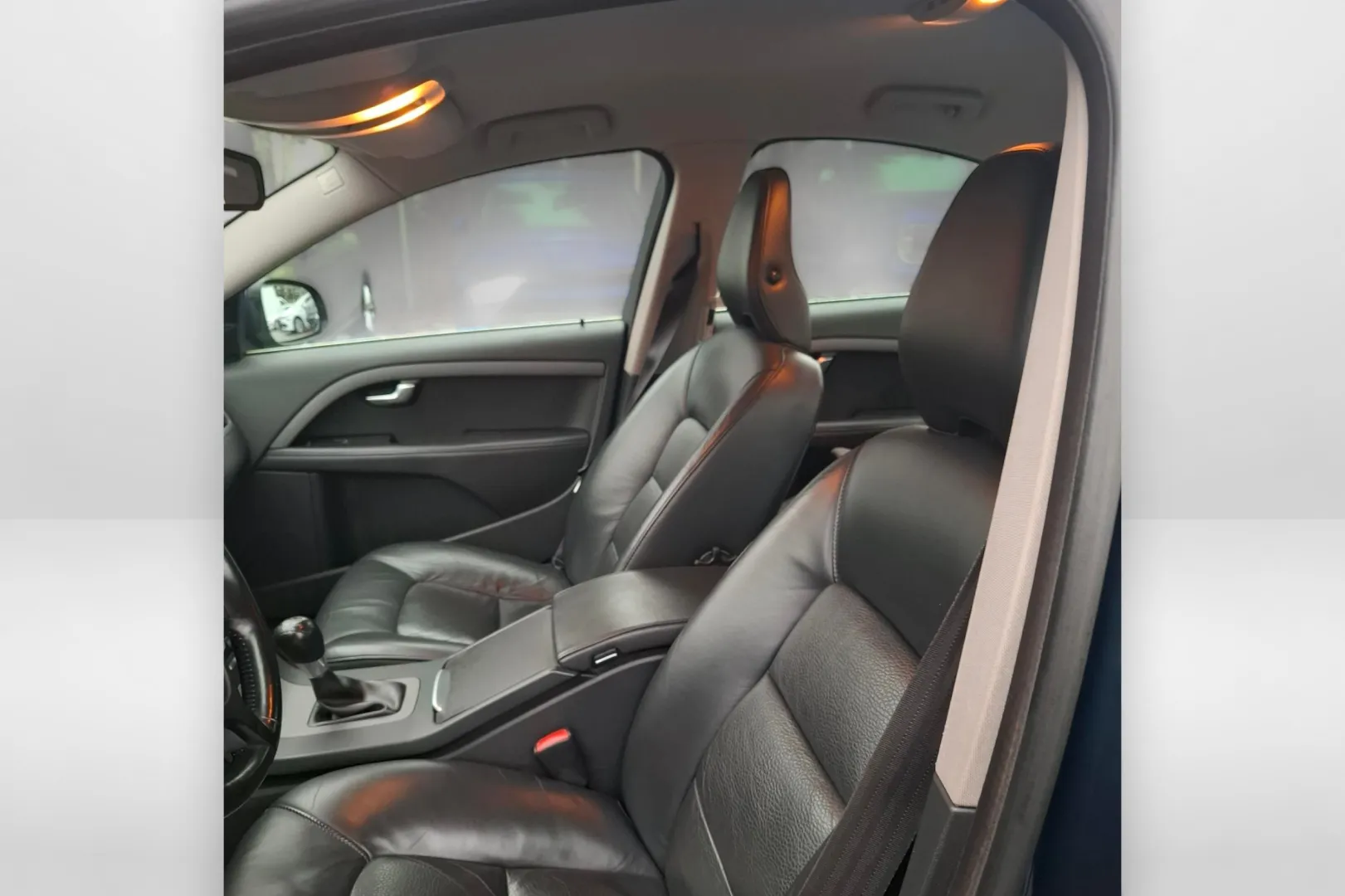 Volvo S80 GJA-160 carousel image