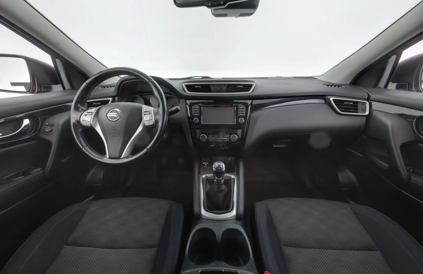 NISSAN Qashqai BSS-166 carousel image