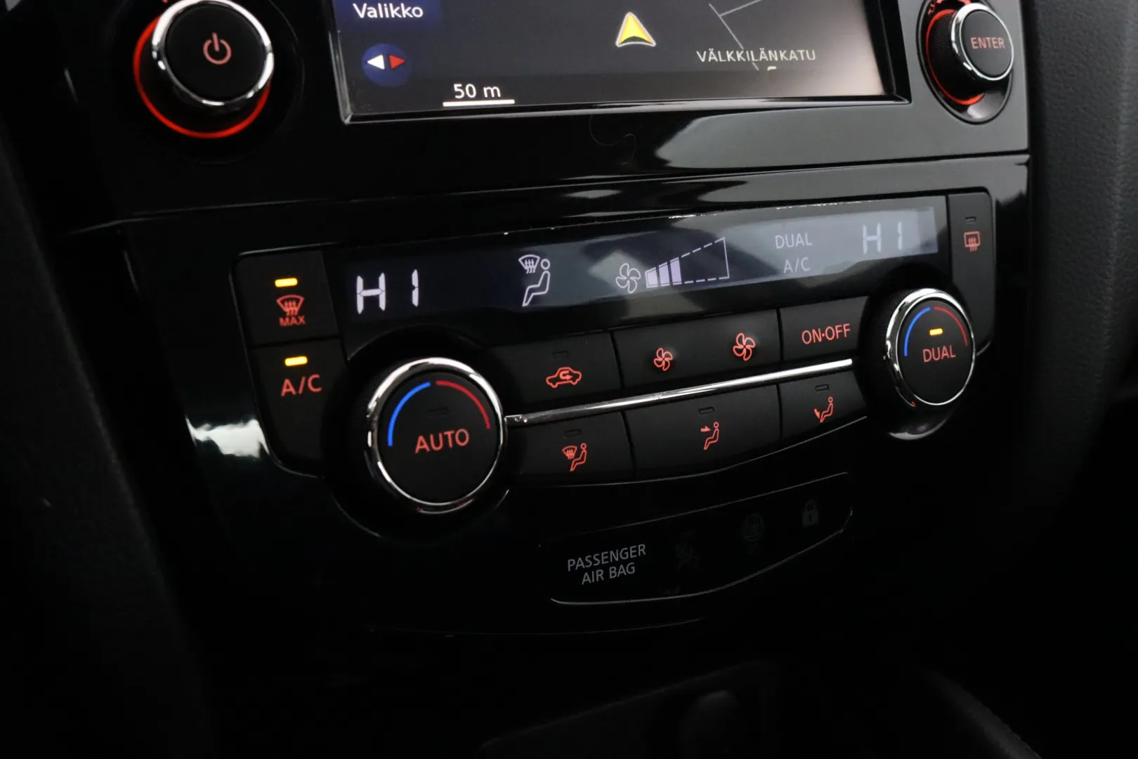 NISSAN Qashqai BSS-166 carousel image