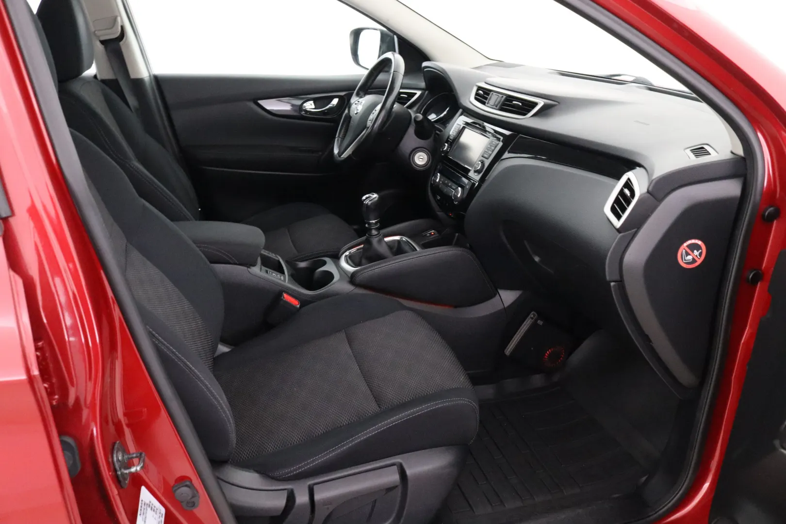 NISSAN Qashqai BSS-166 carousel image