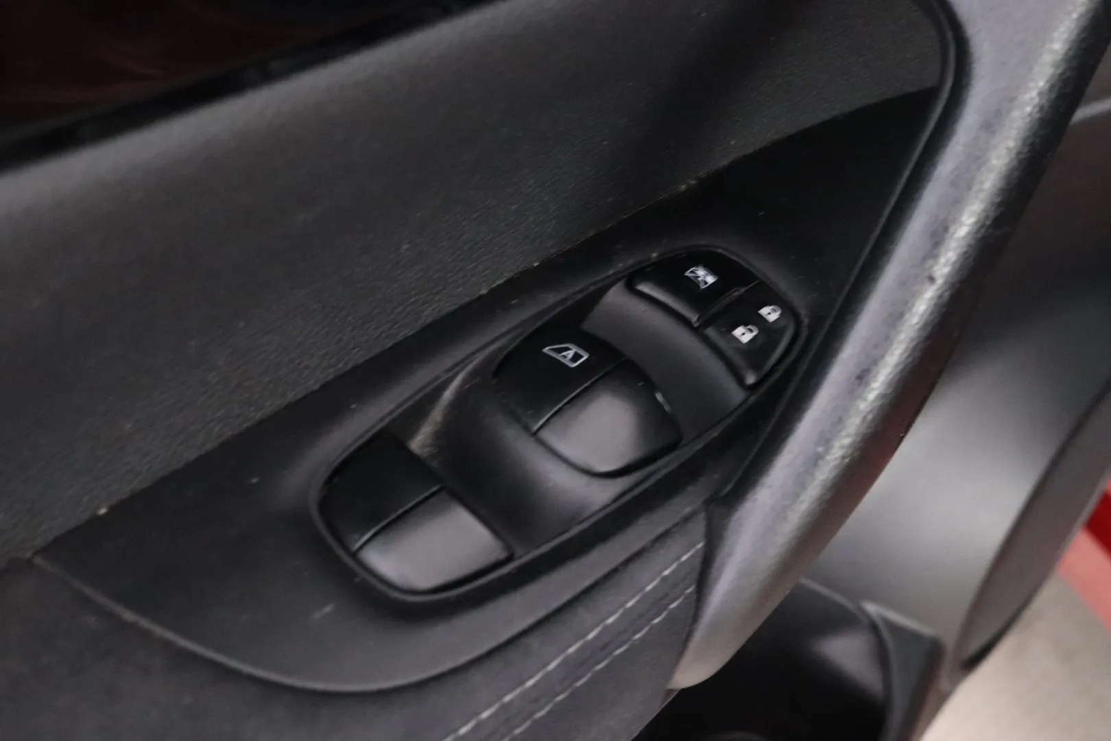 NISSAN Qashqai BSS-166 carousel image