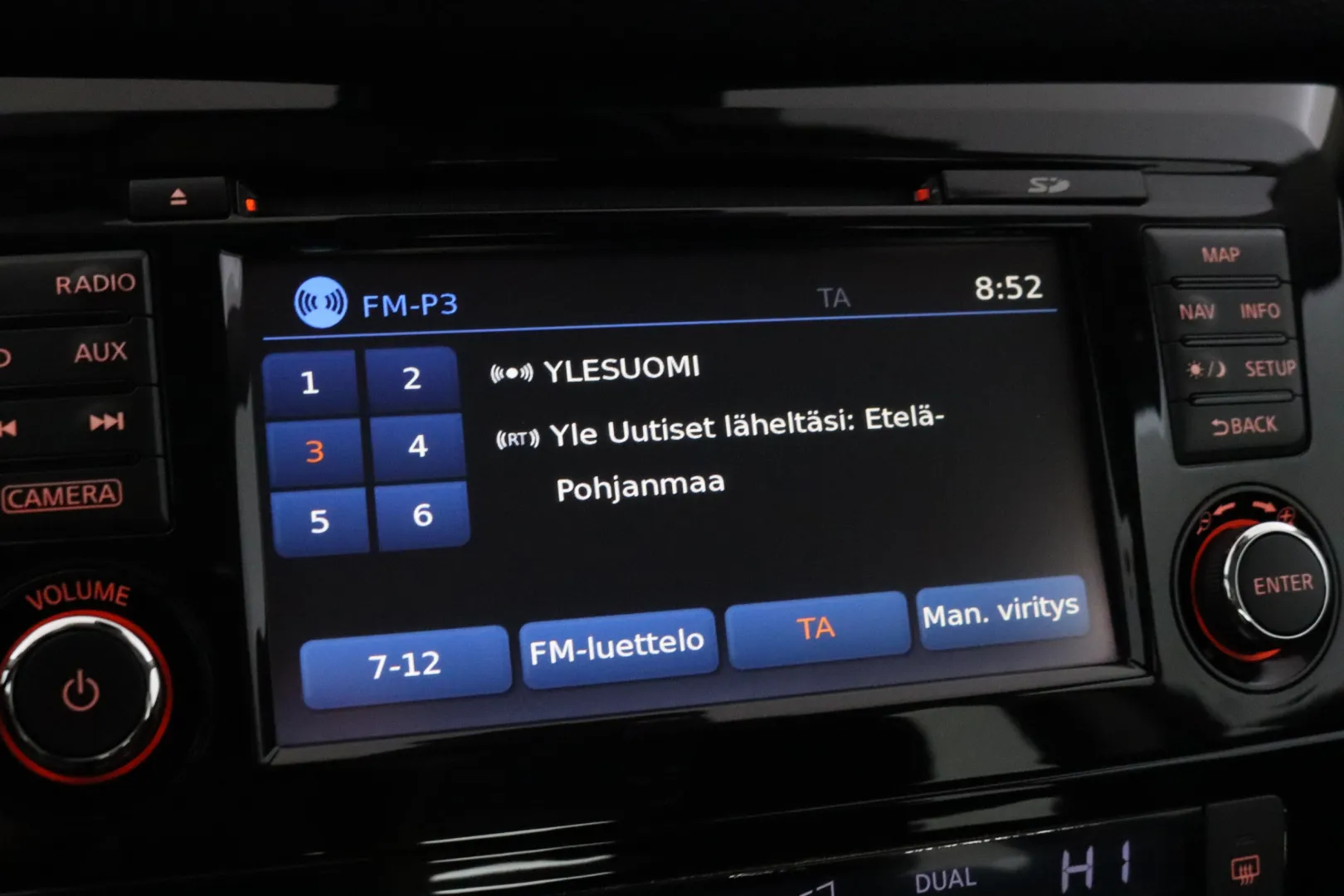 NISSAN Qashqai BSS-166 carousel image