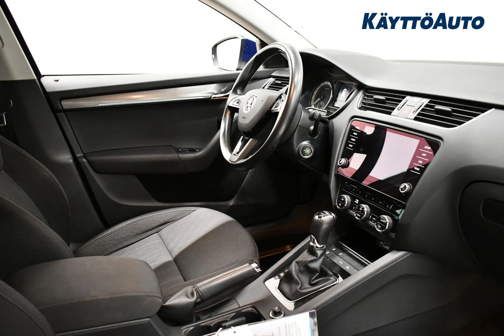 SKODA Octavia ZLT-370 carousel image