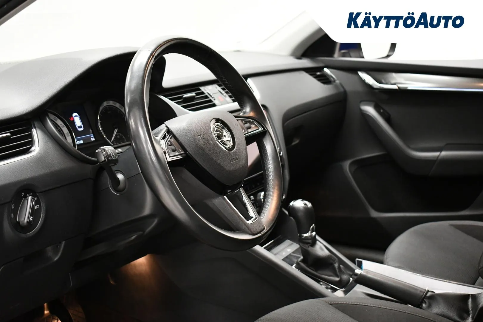 SKODA Octavia ZLT-370 carousel image