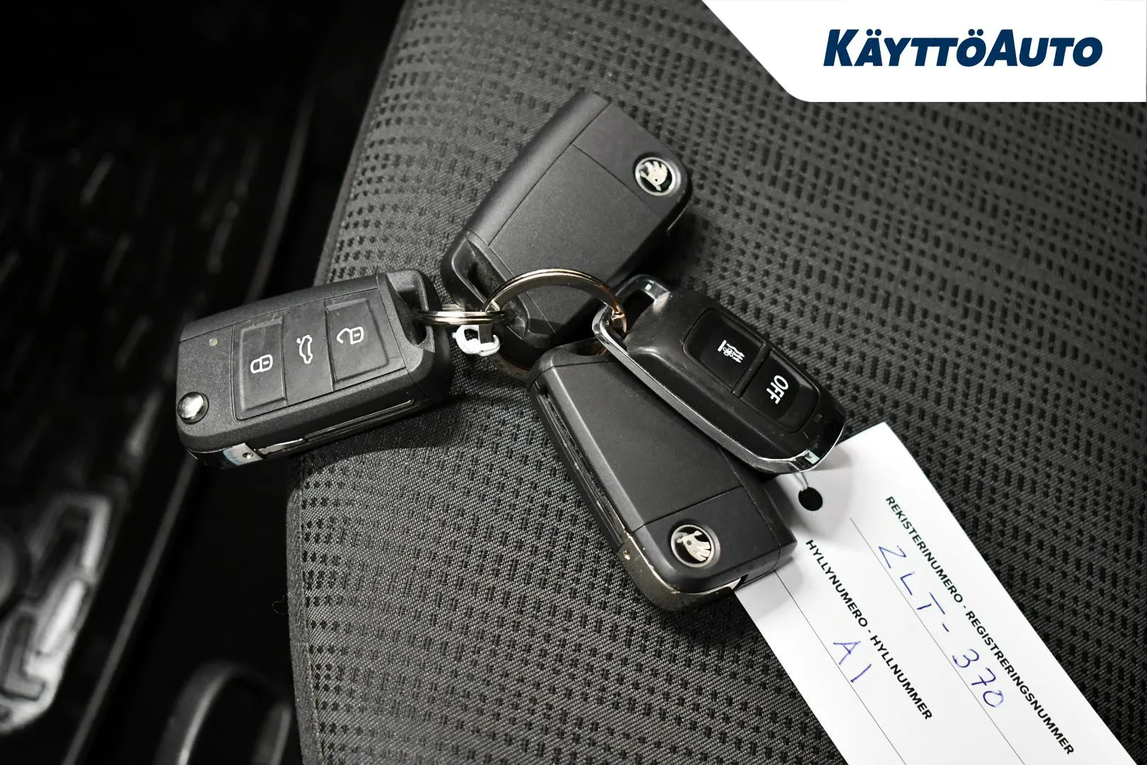 SKODA Octavia ZLT-370 carousel image