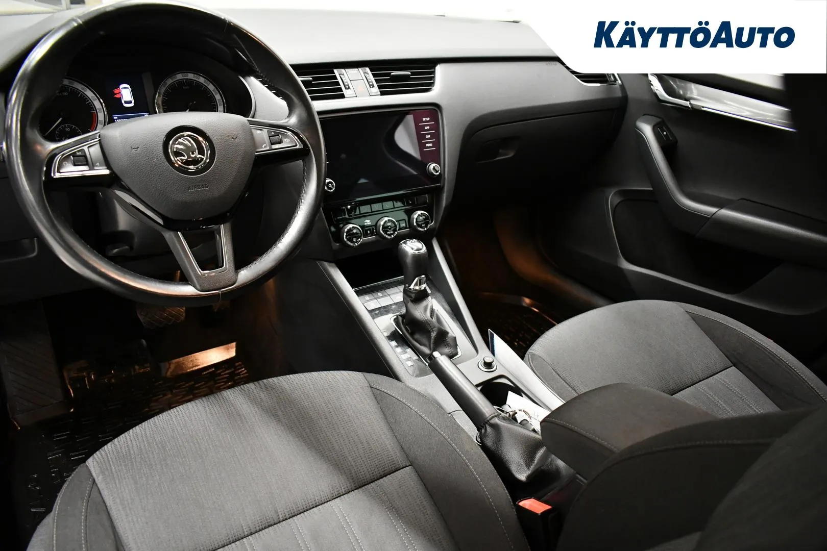 SKODA Octavia ZLT-370 carousel image