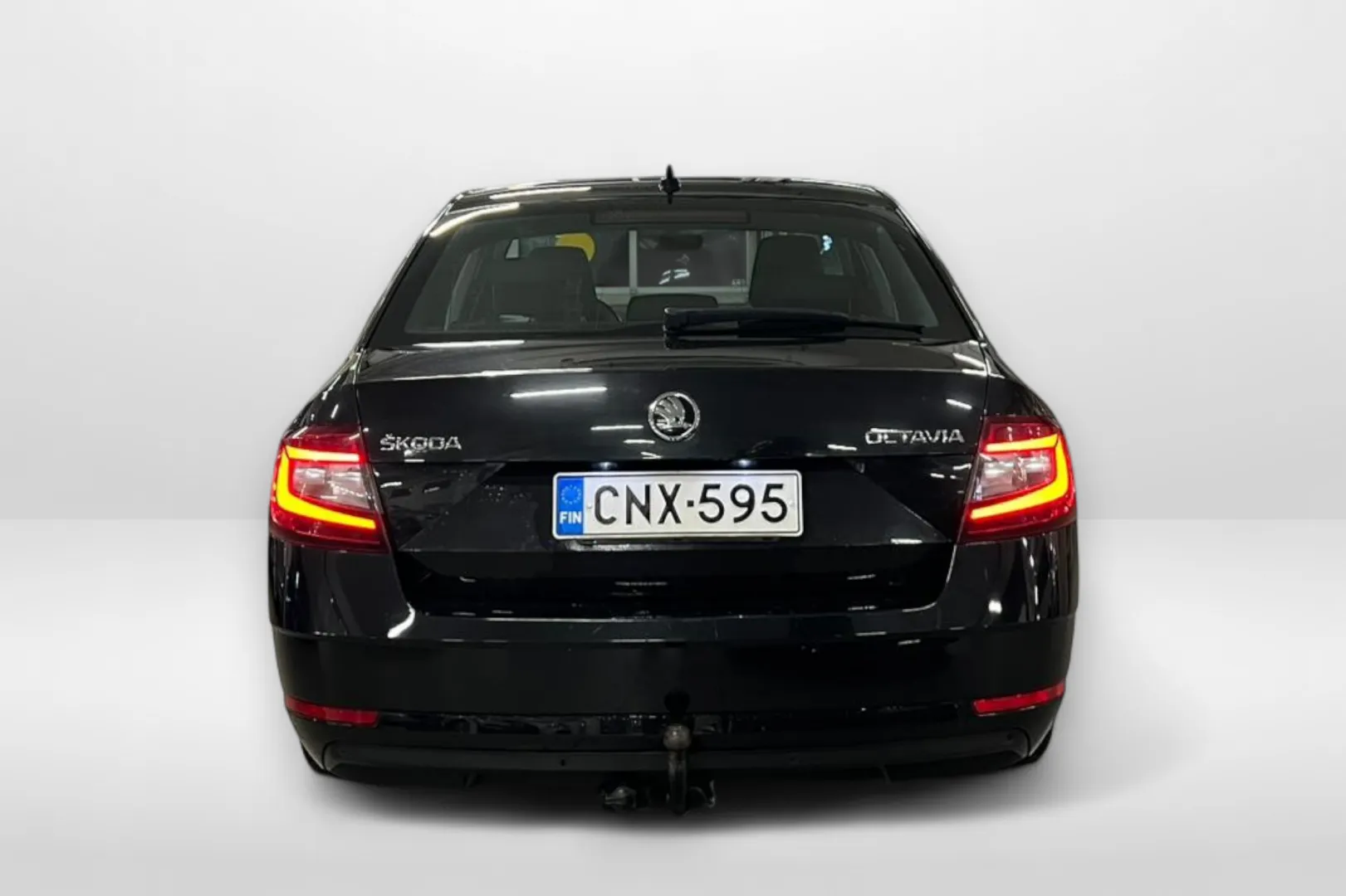 SKODA Octavia CNX-595 carousel image