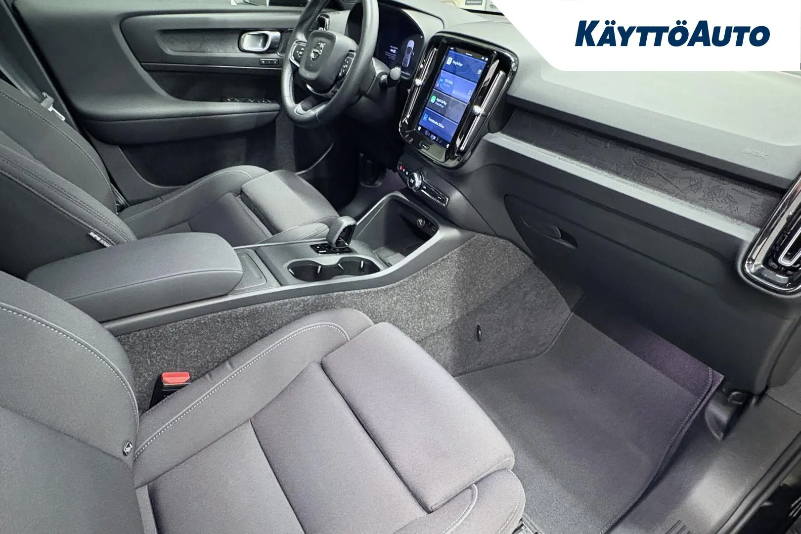 VOLVO EC40 GRM-689 carousel image