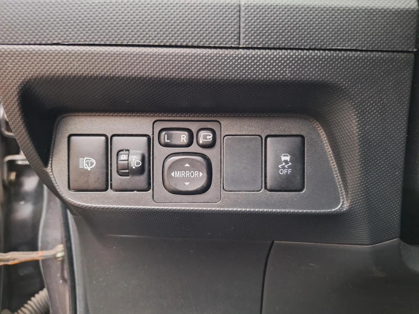 TOYOTA Auris GJP-544 carousel image