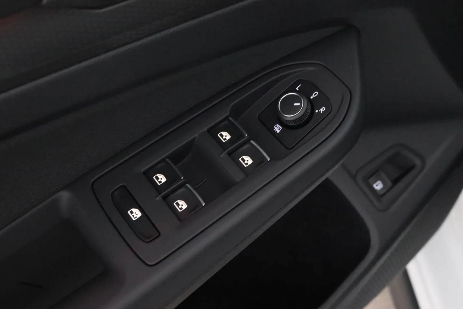 VOLKSWAGEN Golf NNU-471 carousel image