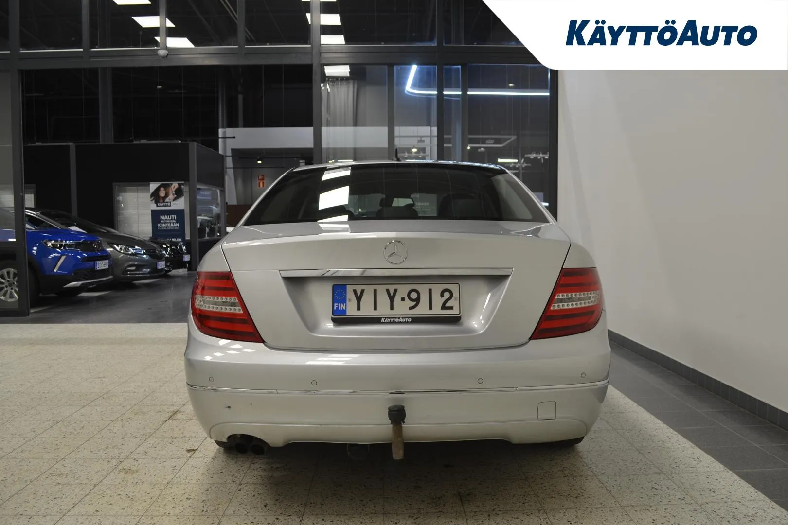 MERCEDES-BENZ C YIY-912 carousel image