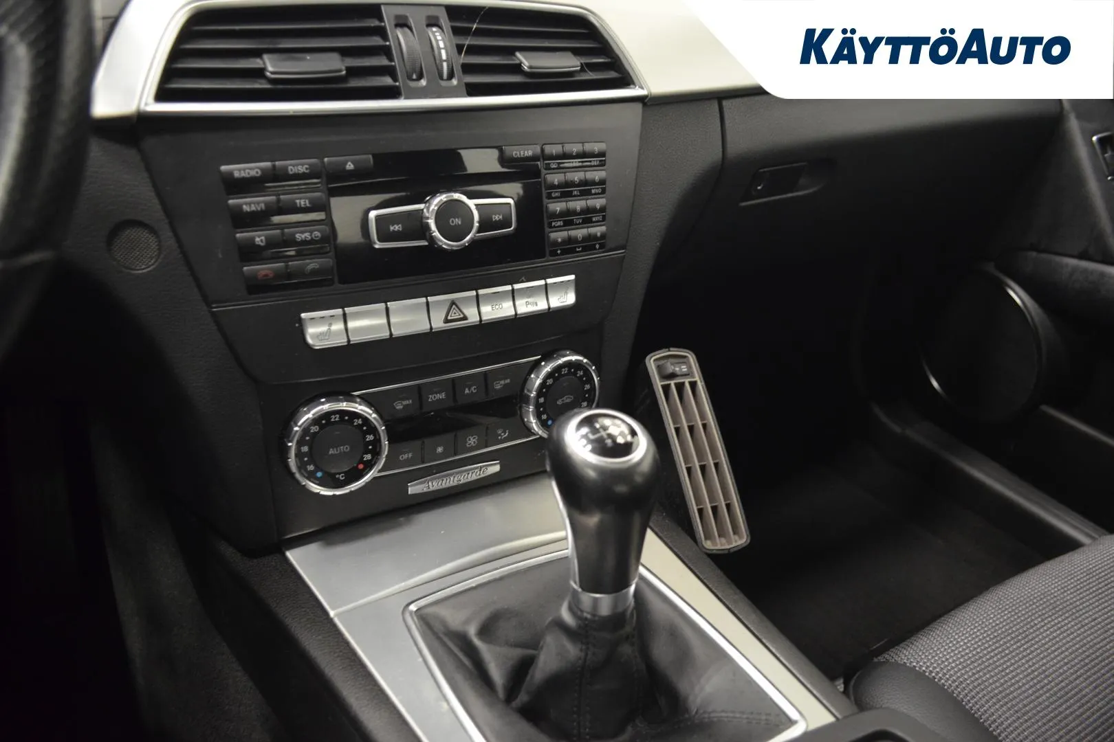 MERCEDES-BENZ C YIY-912 carousel image