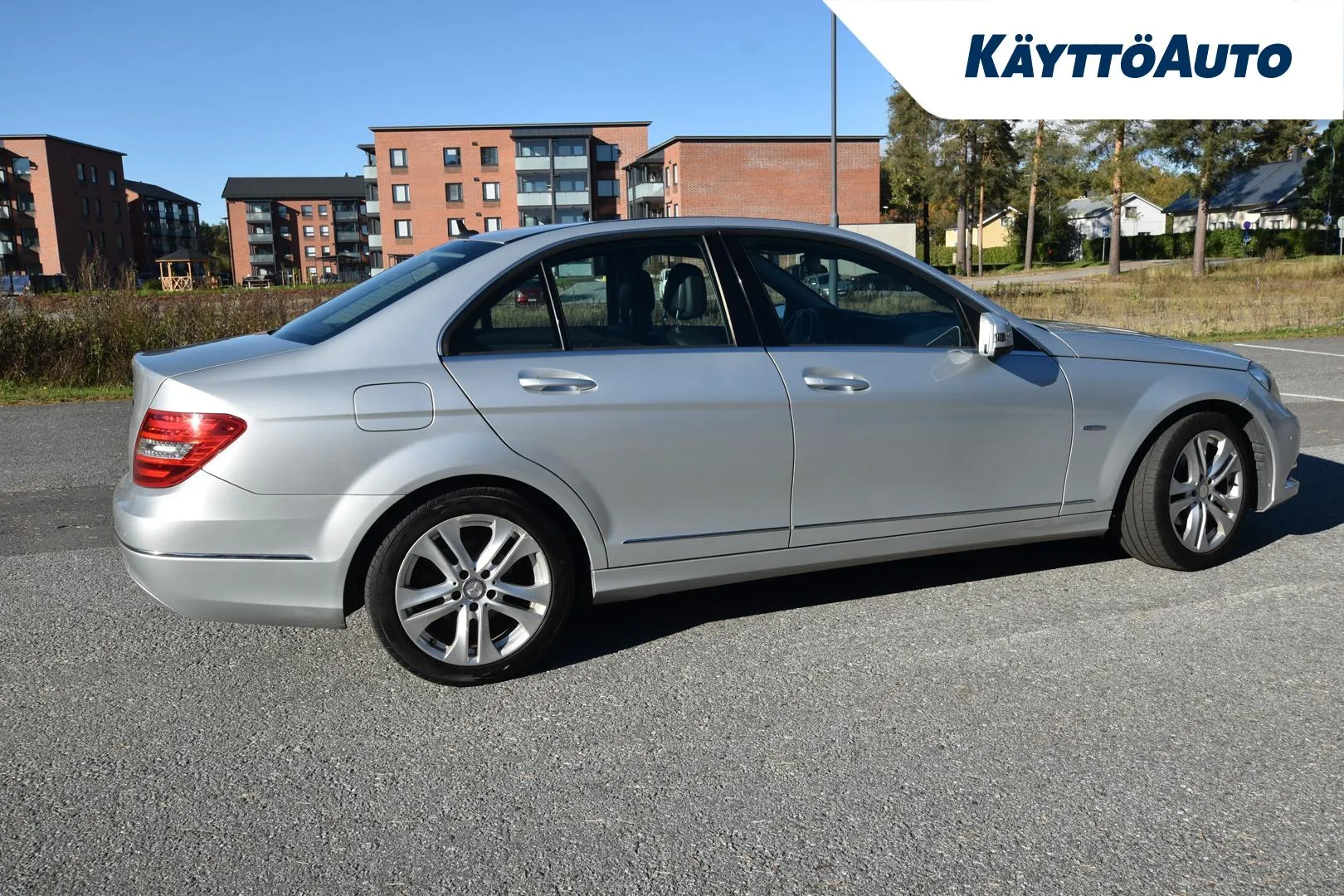 MERCEDES-BENZ C YIY-912 carousel image